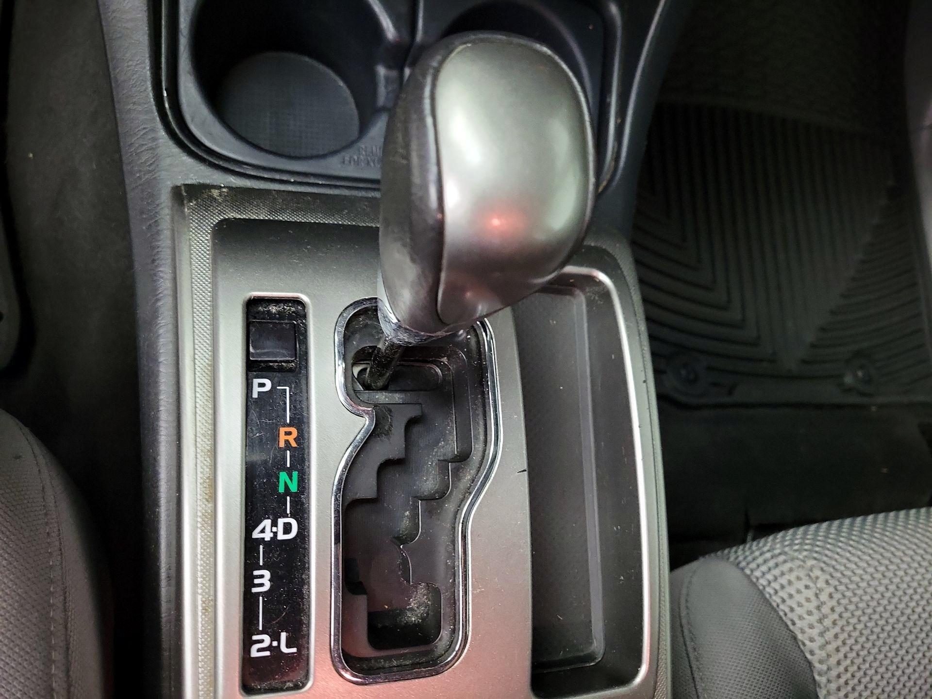 Thumbnail: 2015 Toyota Tacoma - 17