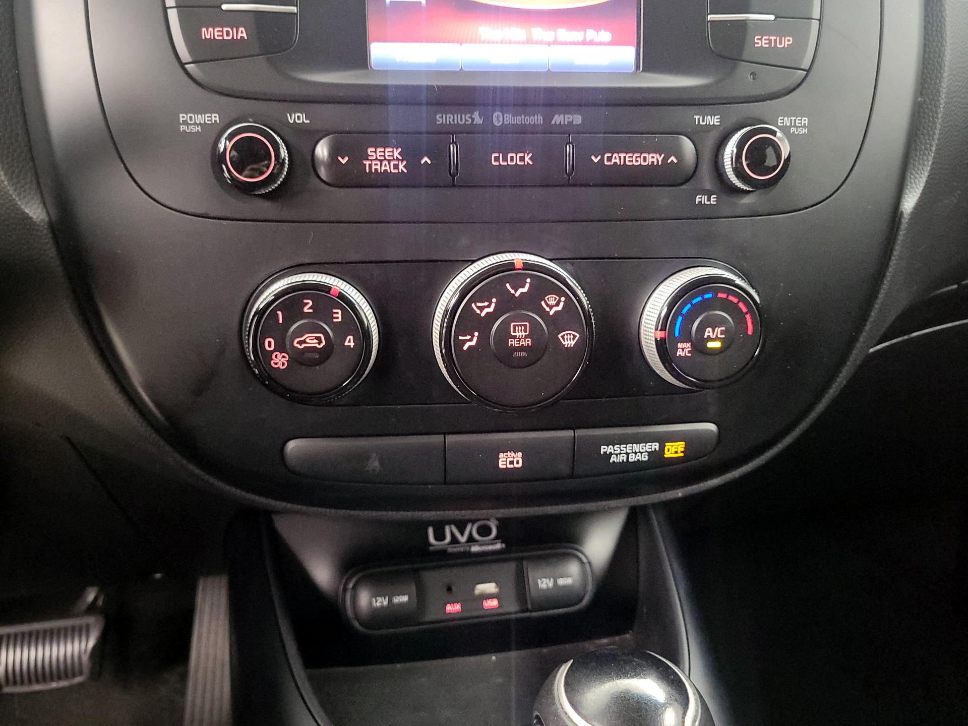 Thumbnail: 2015 Kia Soul - 16