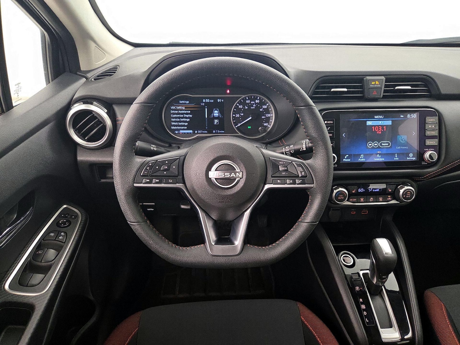 2024 Nissan Versa Sedan SR - Photo 11
