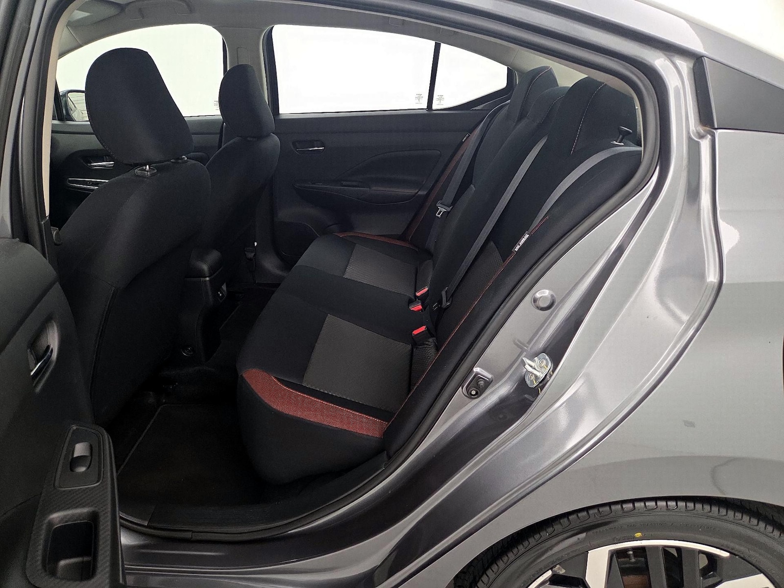 2024 Nissan Versa Sedan SR - Photo 19