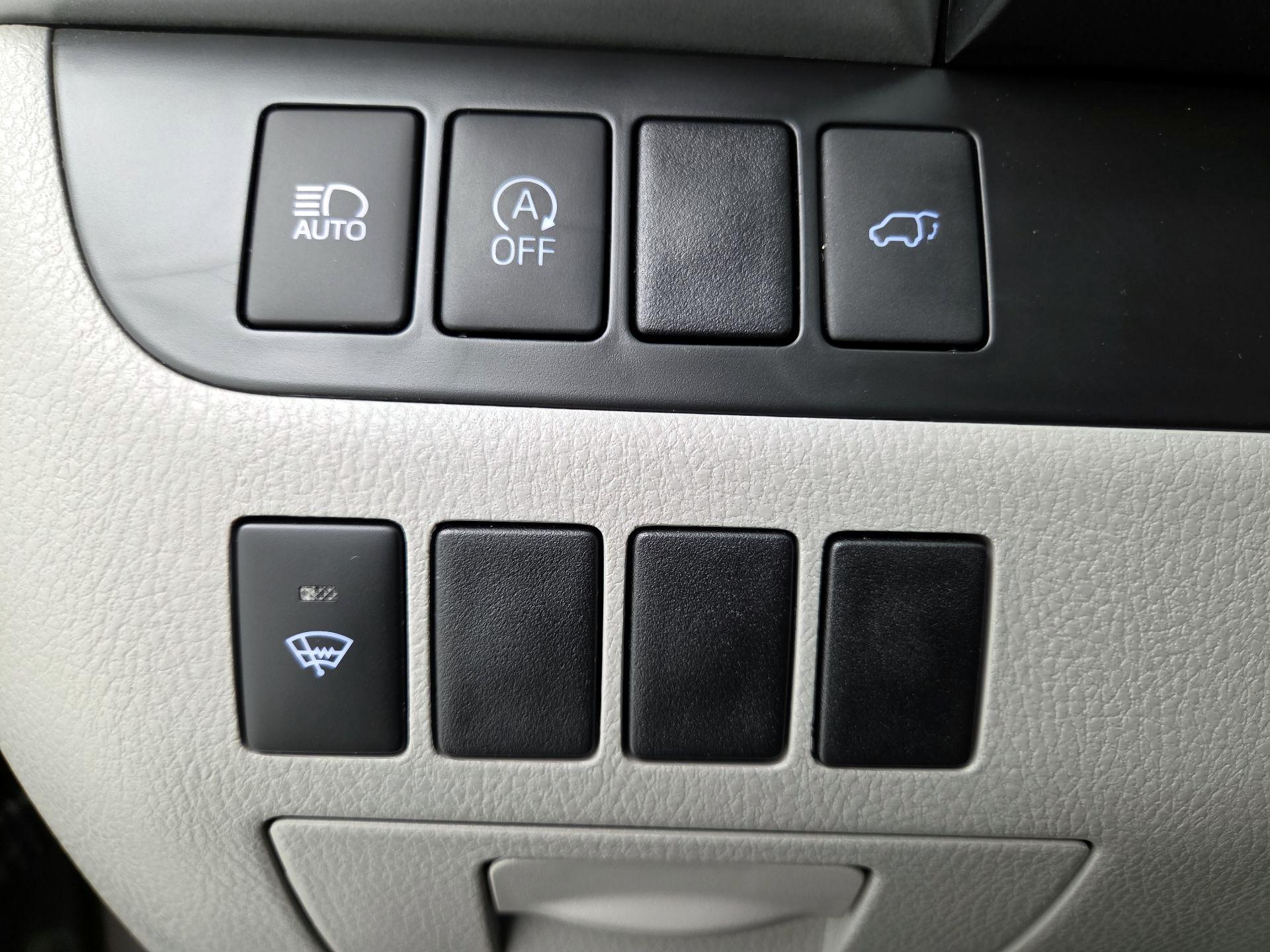 Thumbnail: 2019 Toyota Highlander - 13