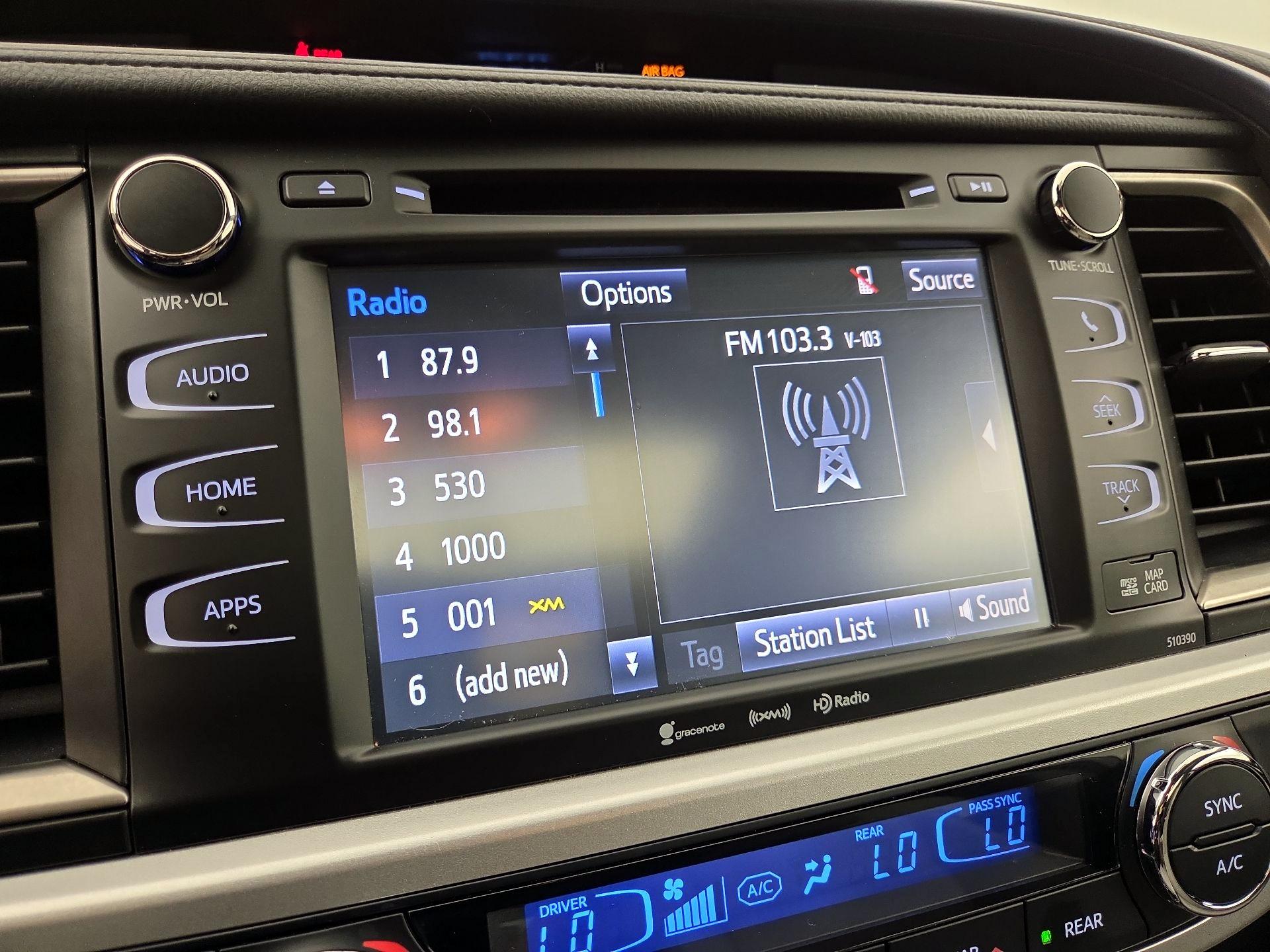 Thumbnail: 2019 Toyota Highlander - 16