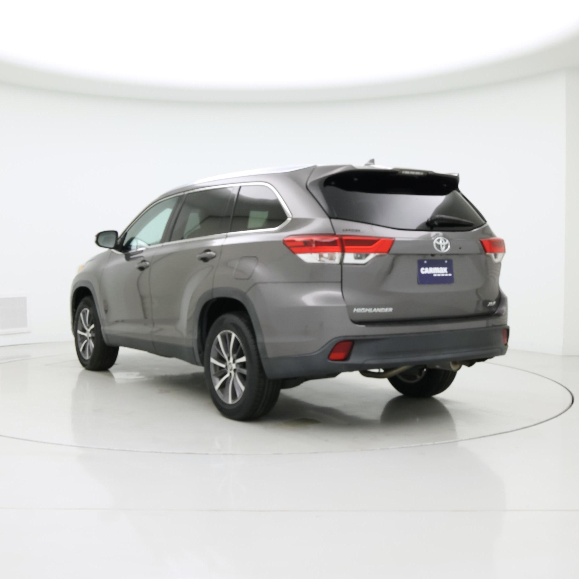 Thumbnail: 2019 Toyota Highlander - 2