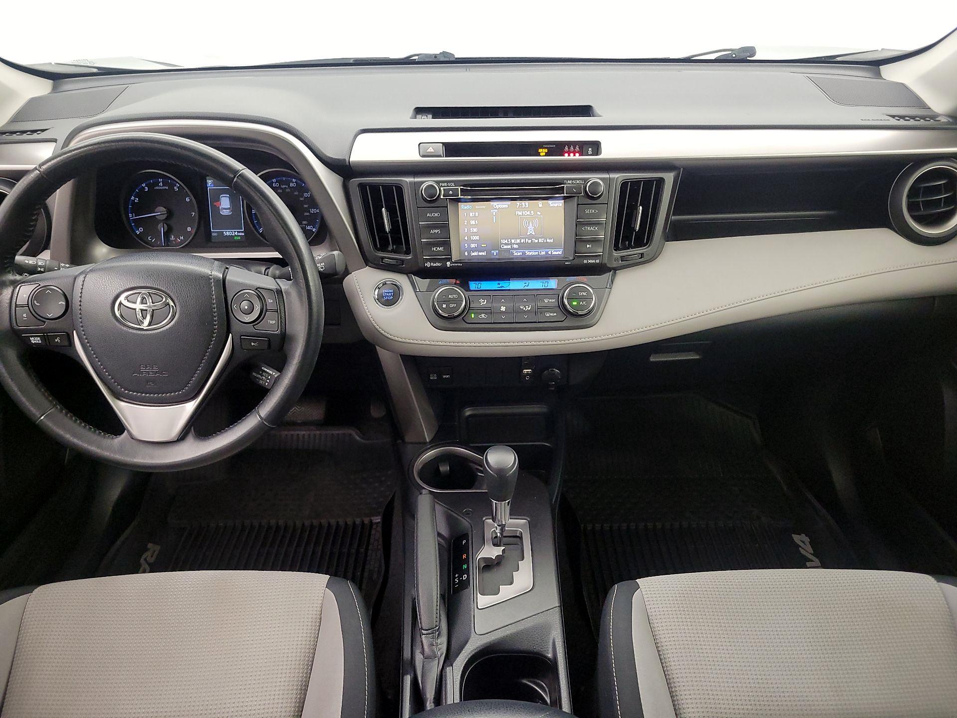 Thumbnail: 2018 Toyota RAV4 - 9
