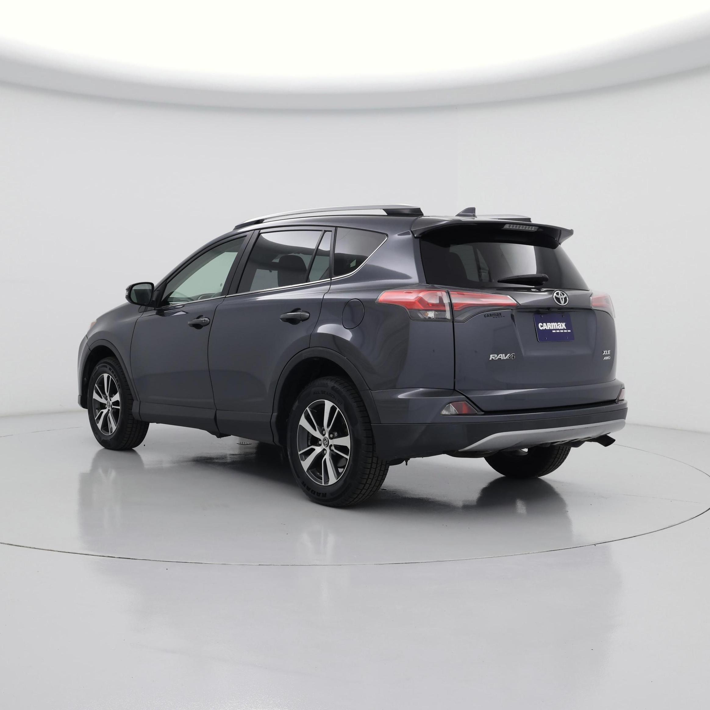 Thumbnail: 2018 Toyota RAV4 - 2