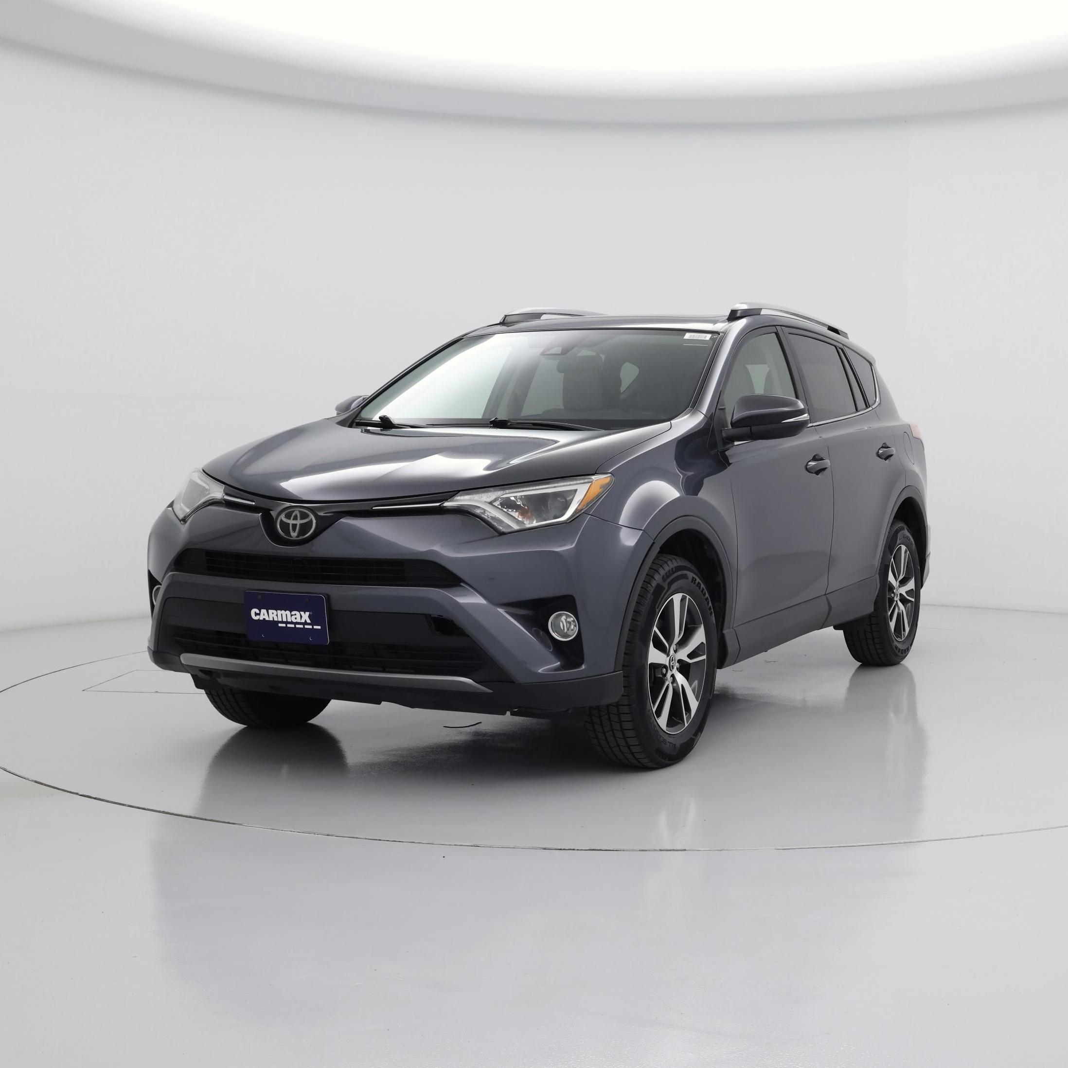 Thumbnail: 2018 Toyota RAV4 - 4
