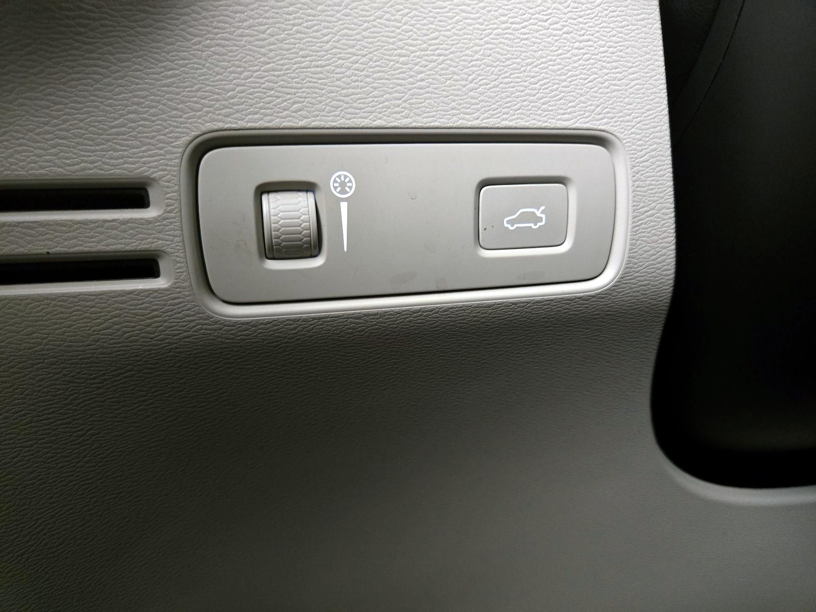 2020 Volvo XC40 Momentum - Photo 14