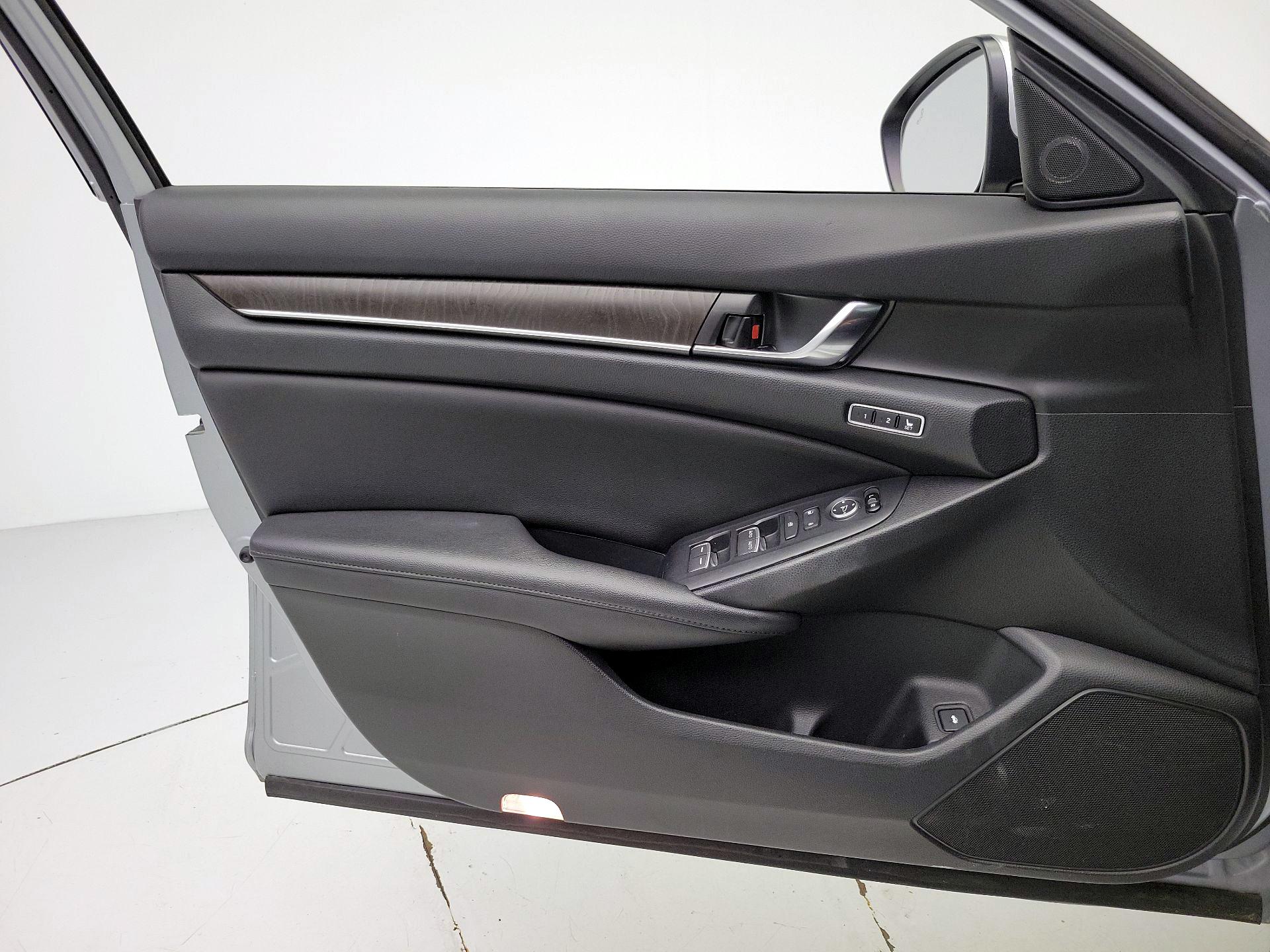 Thumbnail: 2019 Honda Accord - 12