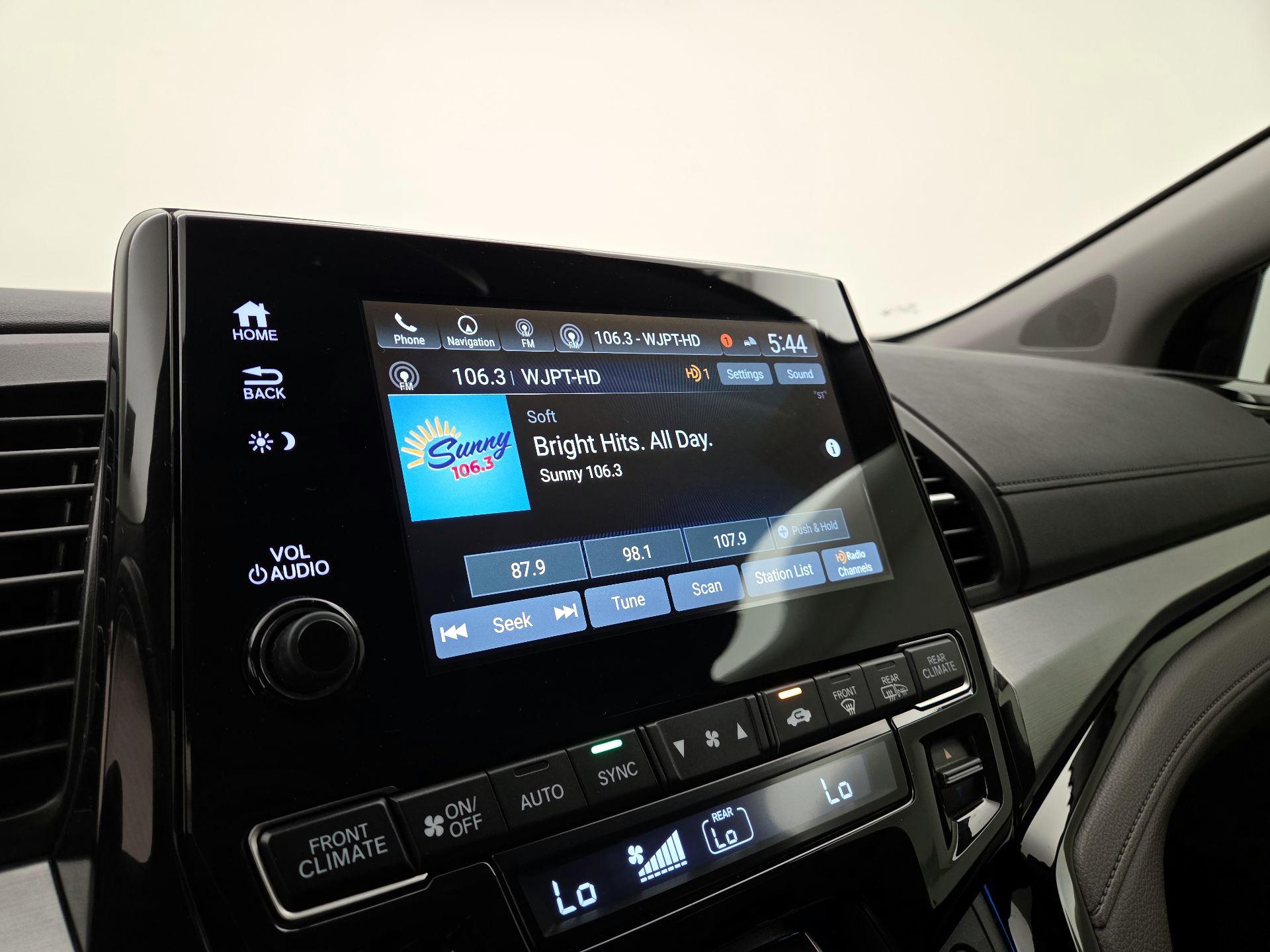 Thumbnail: 2019 Honda Odyssey - 15