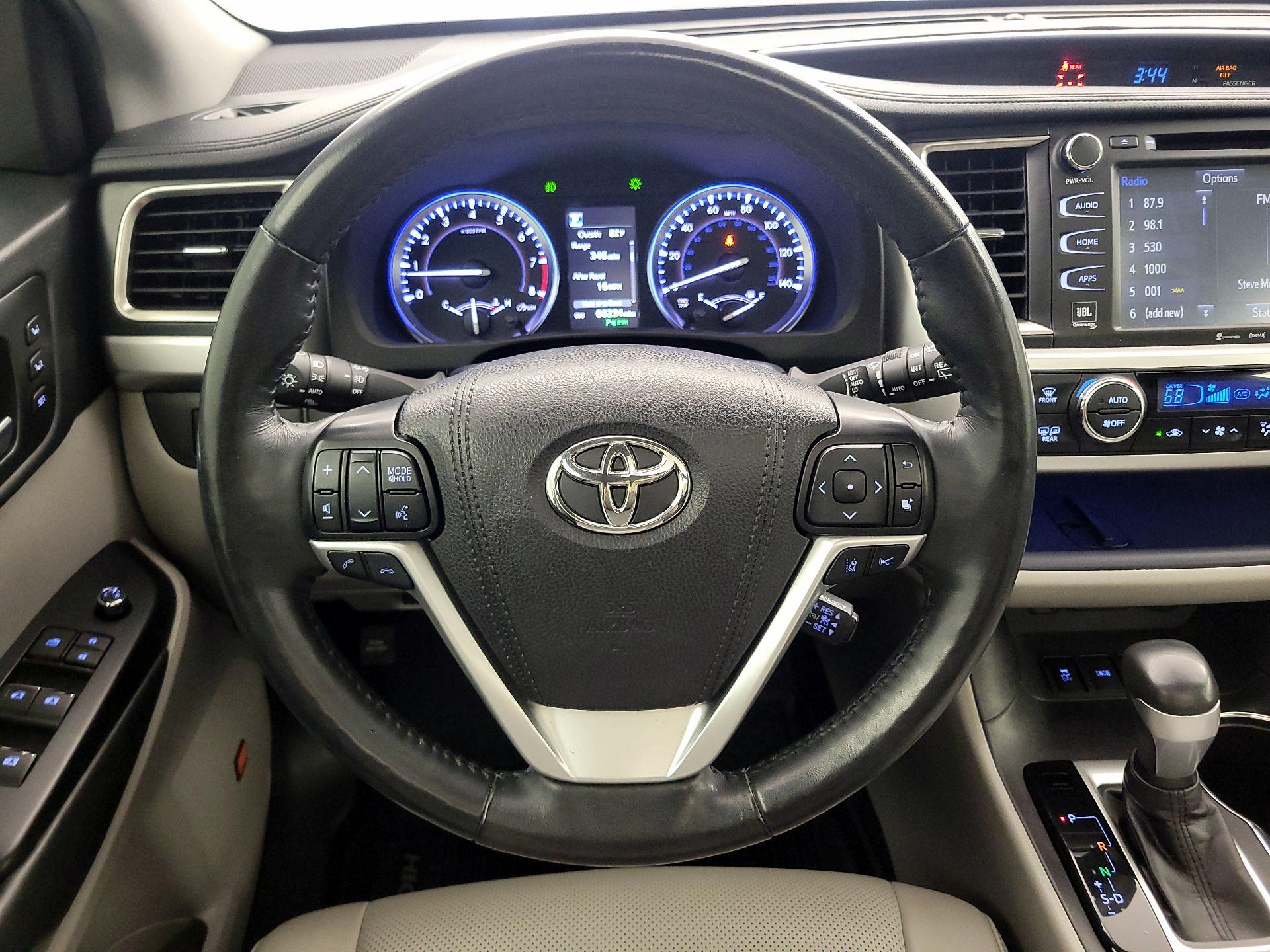 Thumbnail: 2019 Toyota Highlander - 10