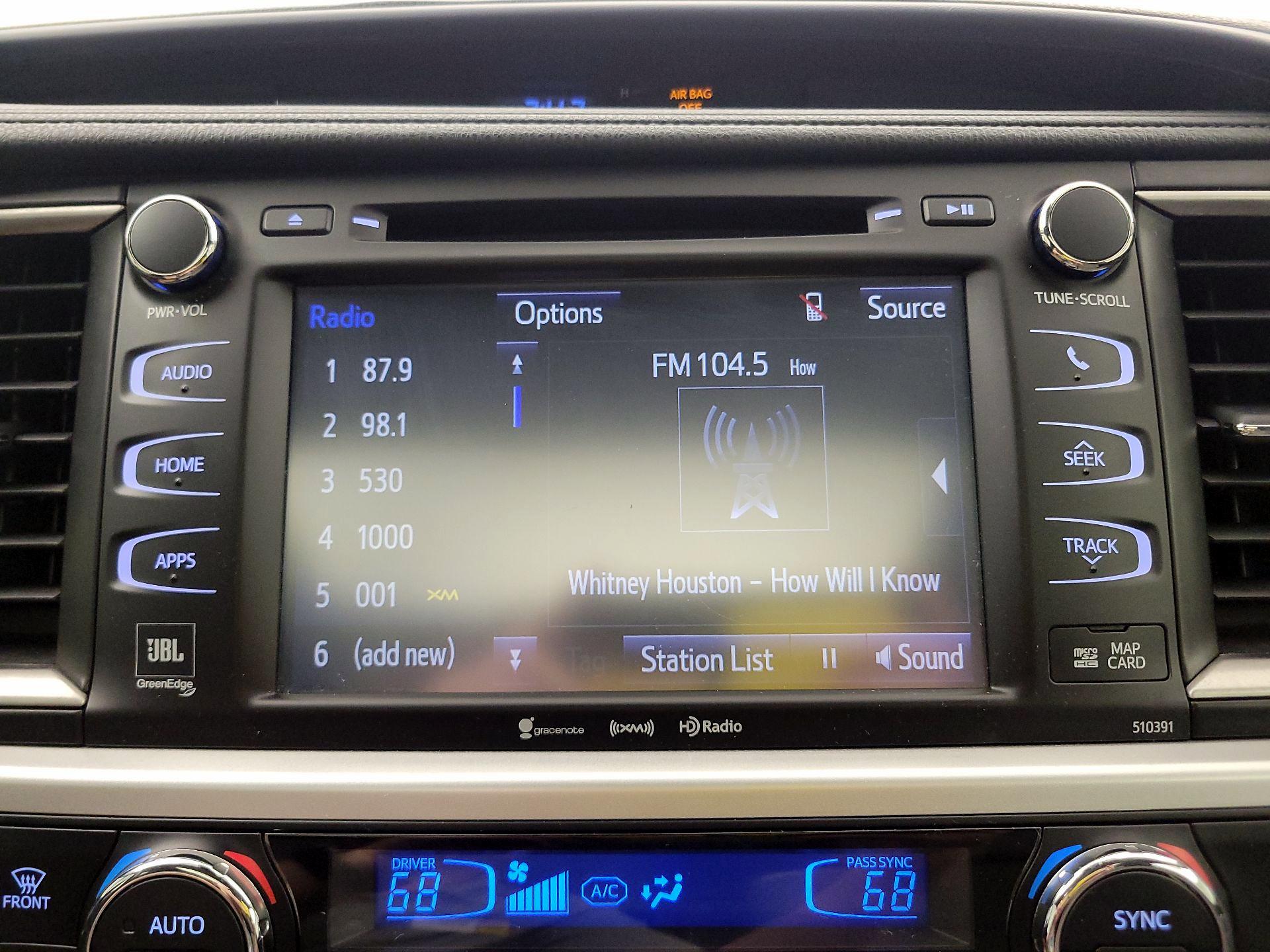 Thumbnail: 2019 Toyota Highlander - 16