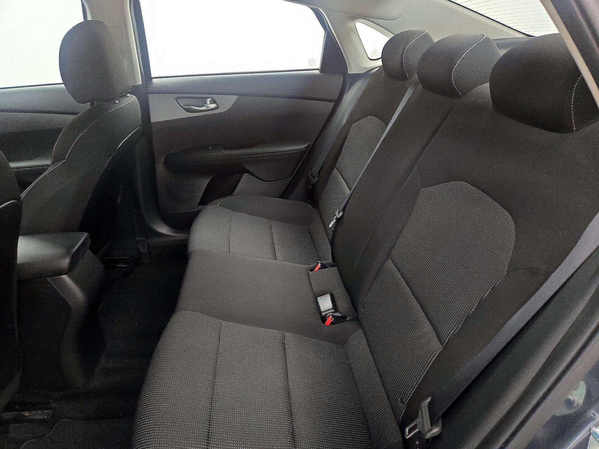 Thumbnail: 2021 Kia Forte - 19