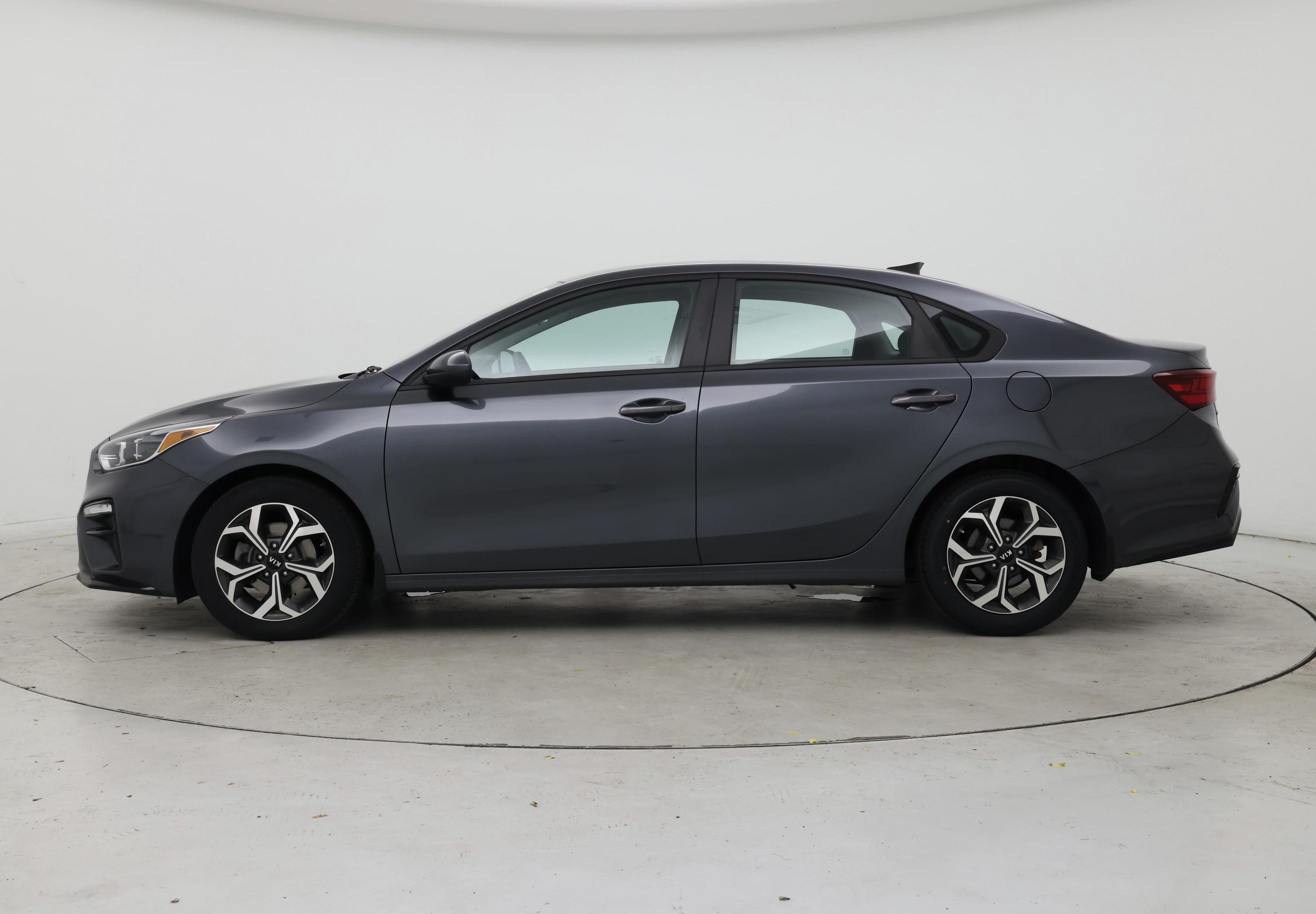 Thumbnail: 2021 Kia Forte - 3