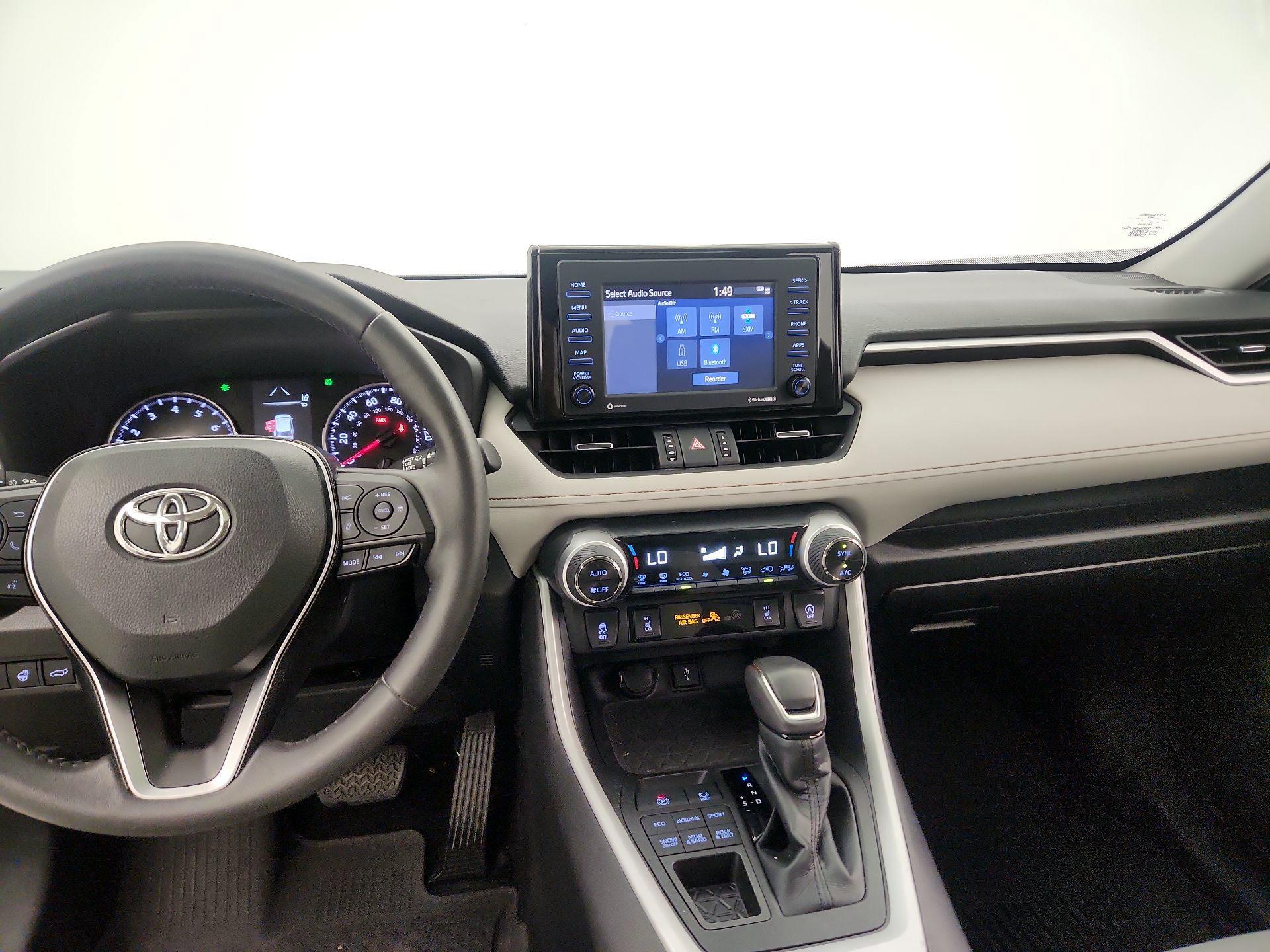 Thumbnail: 2021 Toyota RAV4 - 9