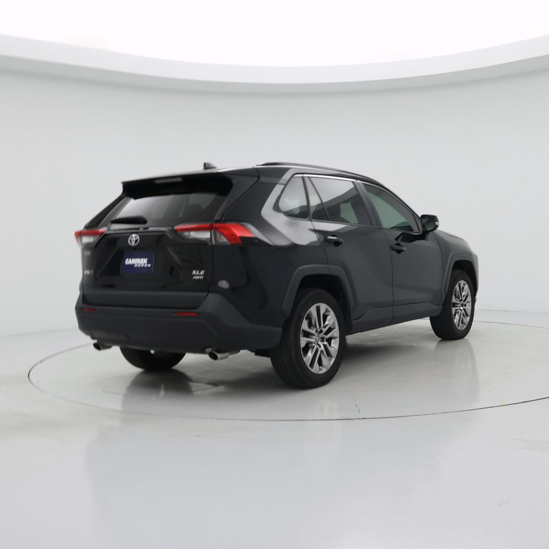 Thumbnail: 2021 Toyota RAV4 - 8