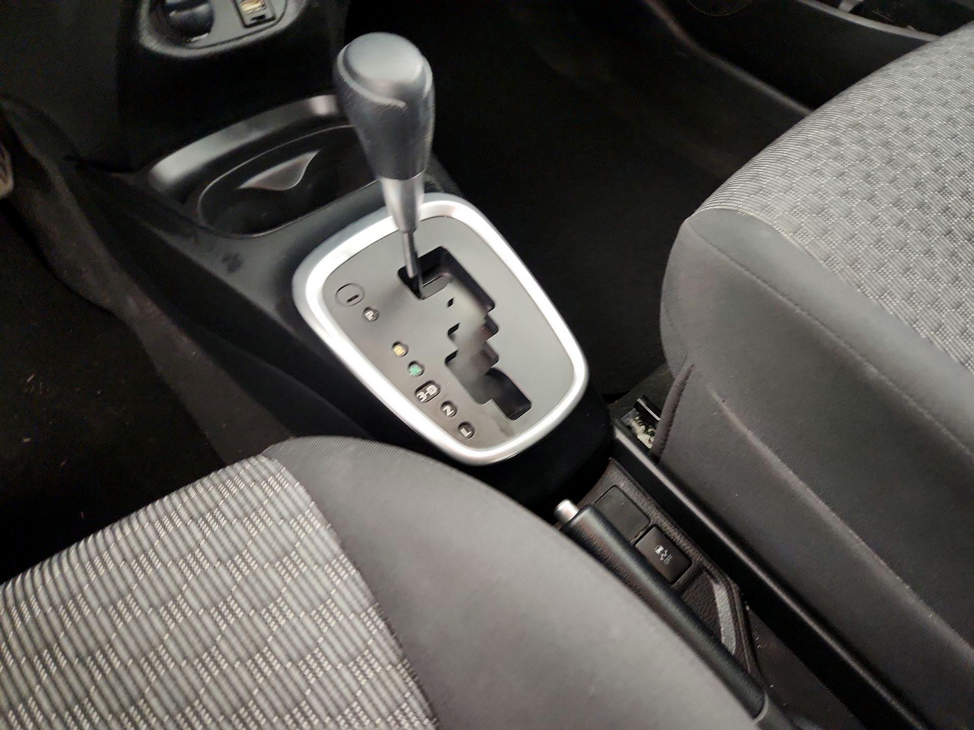 Thumbnail: 2016 Toyota Yaris - 14