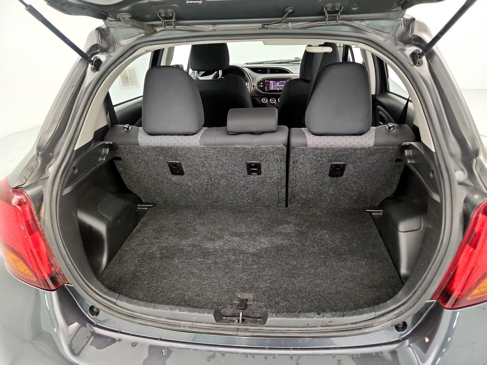 Thumbnail: 2016 Toyota Yaris - 17