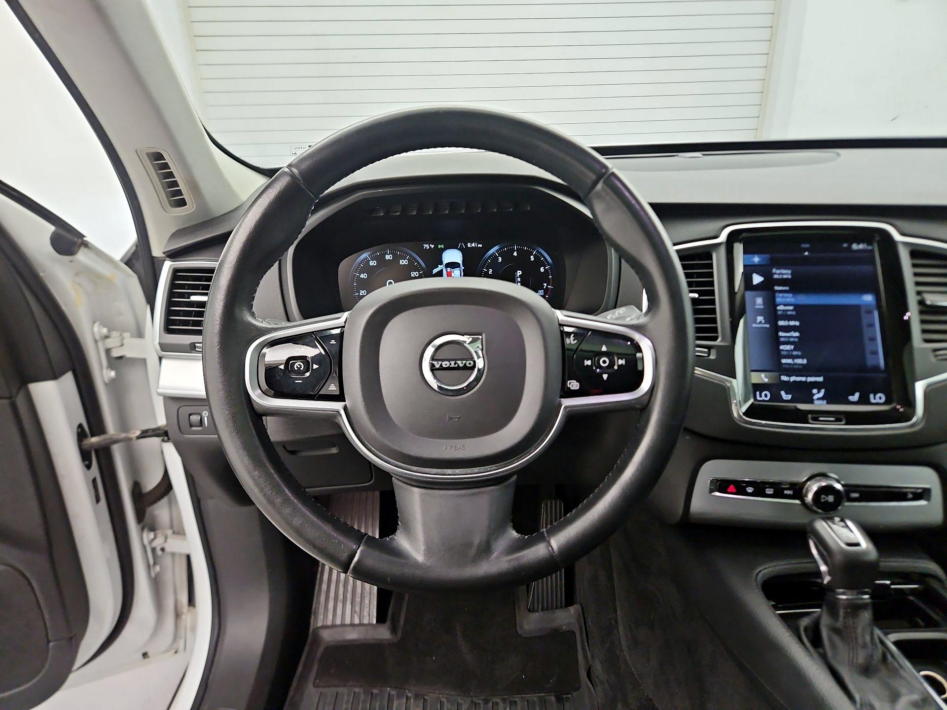 Thumbnail: 2017 Volvo XC90 - 10