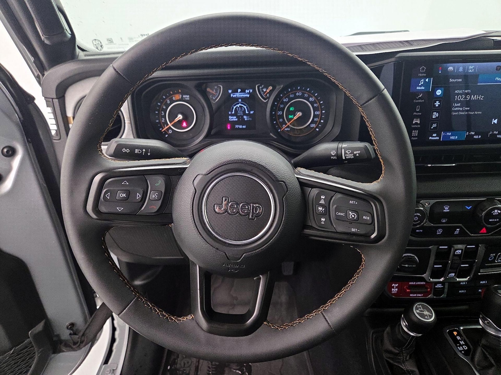 2024 Jeep Wrangler 4-Door Willys - Photo 11