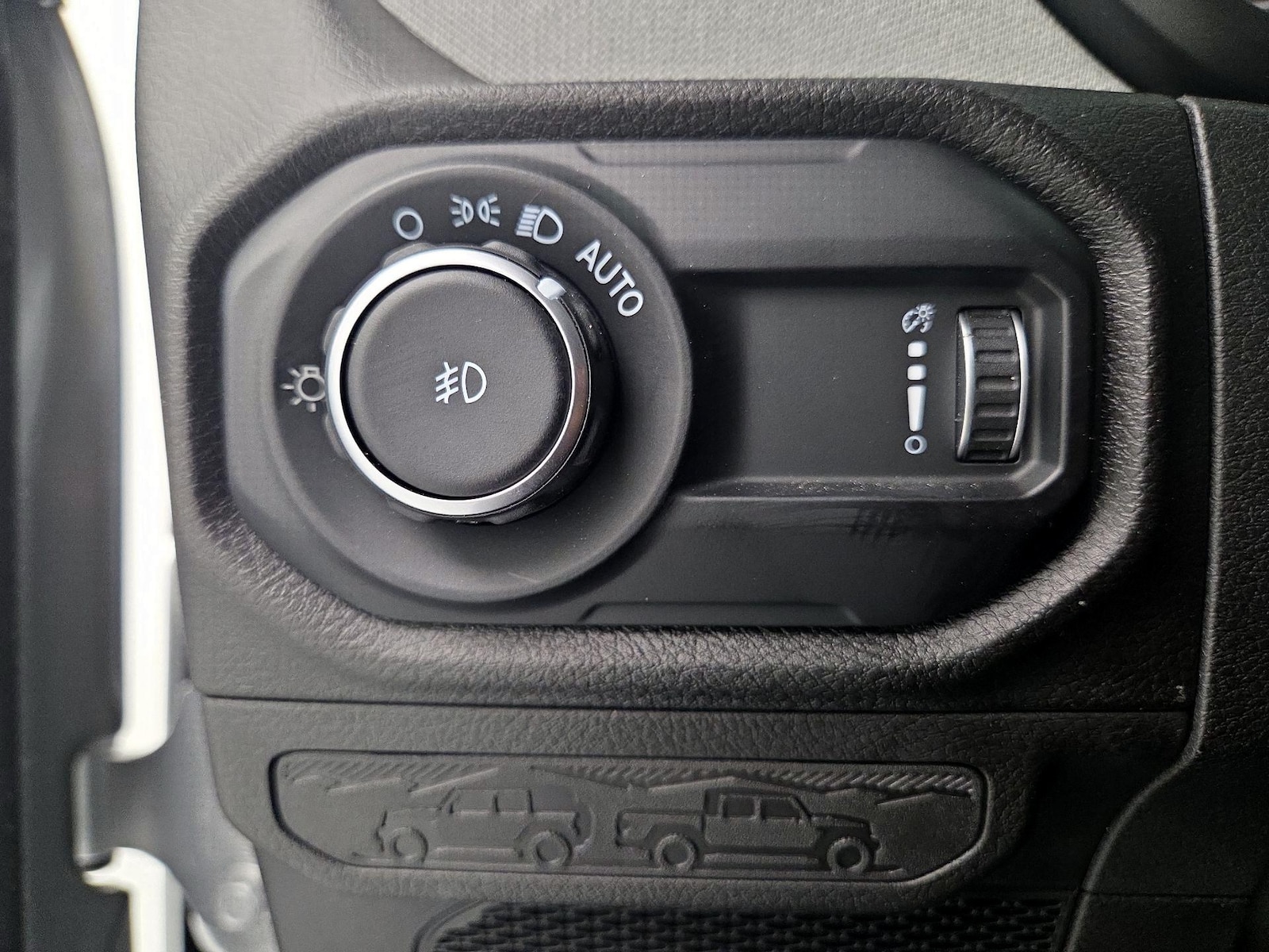 2024 Jeep Wrangler 4-Door Willys - Photo 14