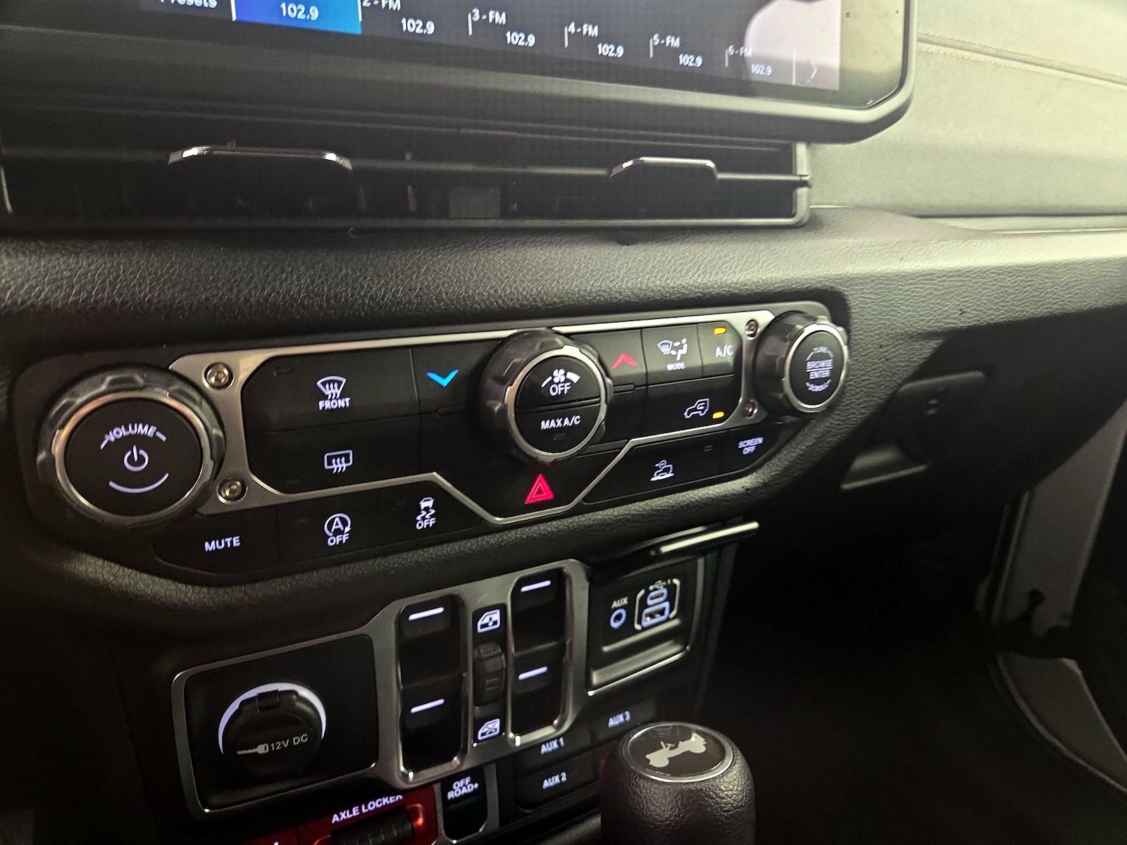 2024 Jeep Wrangler 4-Door Willys - Photo 17