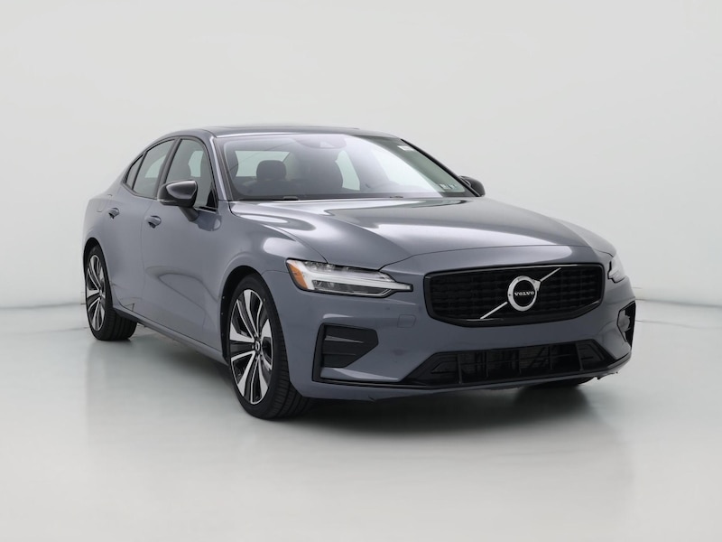 2022 Volvo S60 B5 Momentum