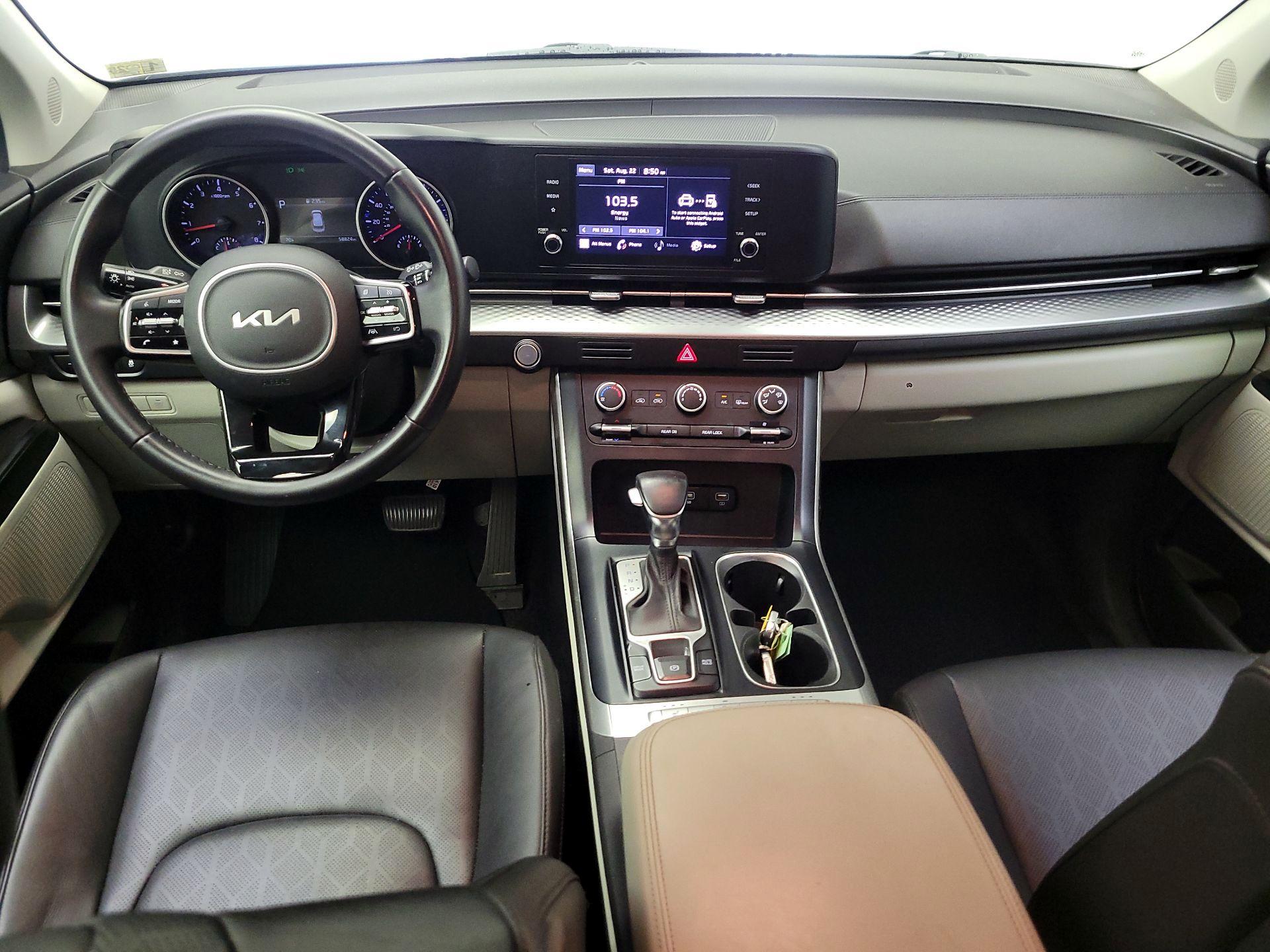 Thumbnail: 2022 Kia Carnival - 9
