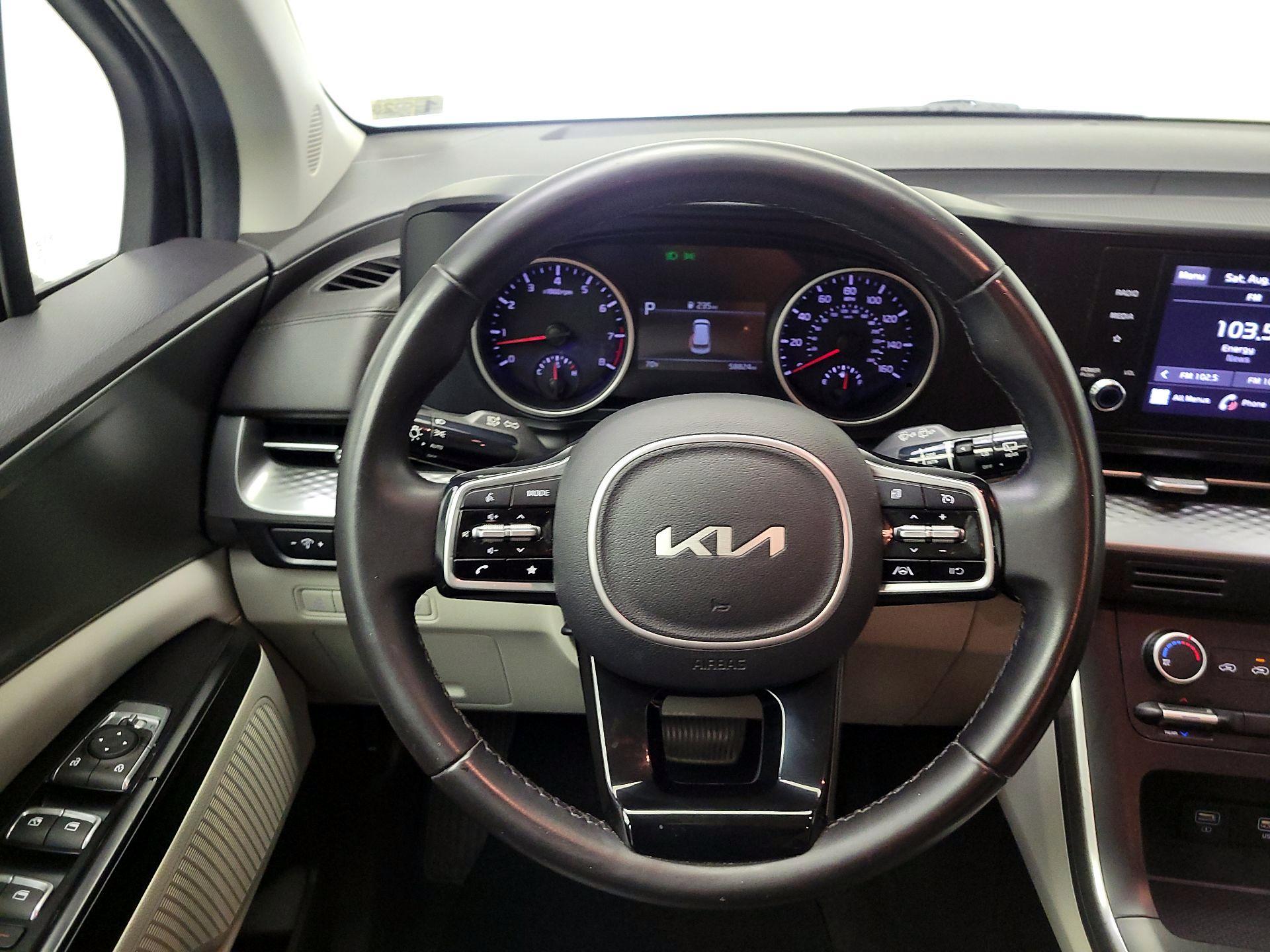 Thumbnail: 2022 Kia Carnival - 10