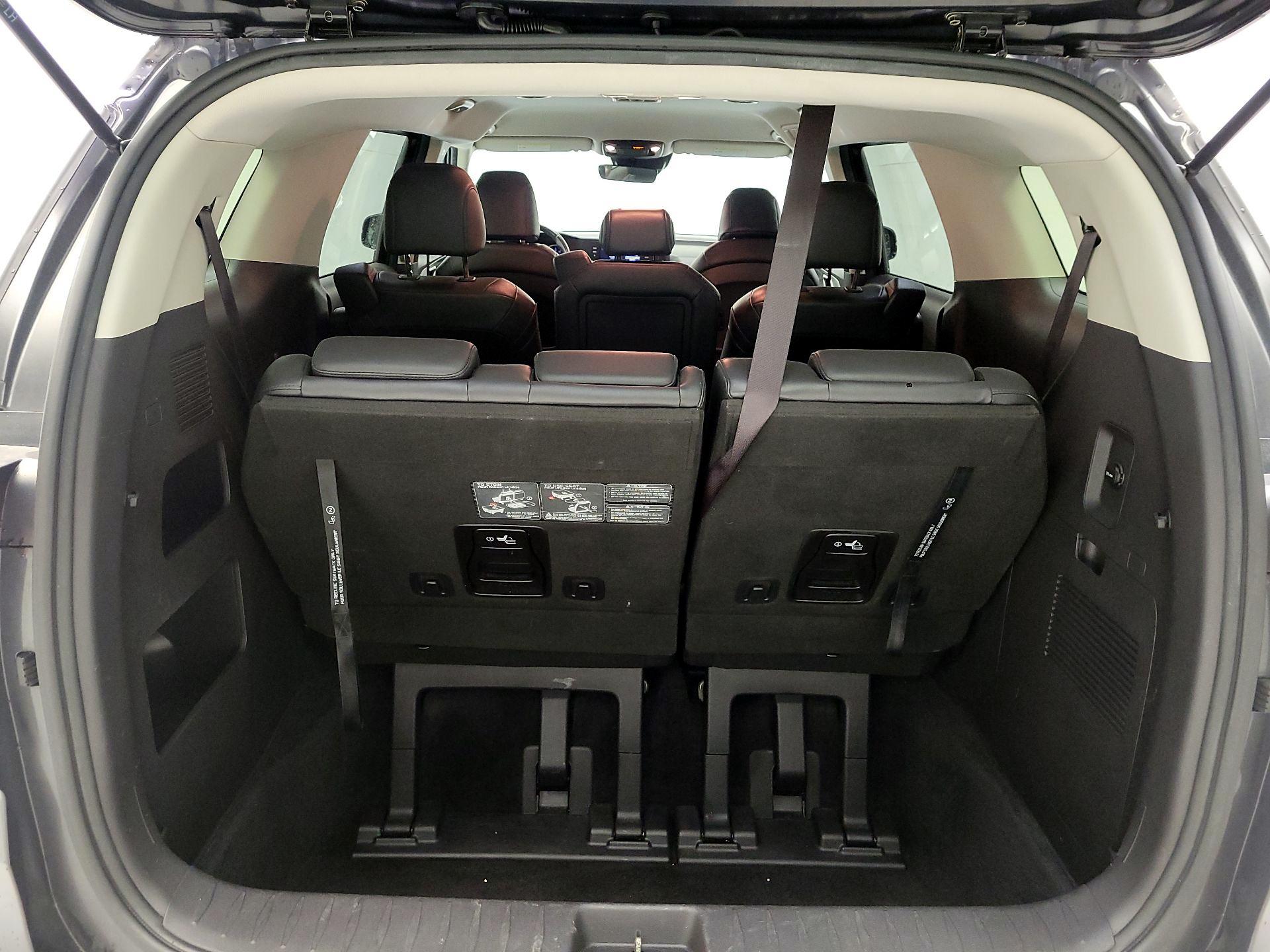 Thumbnail: 2022 Kia Carnival - 20