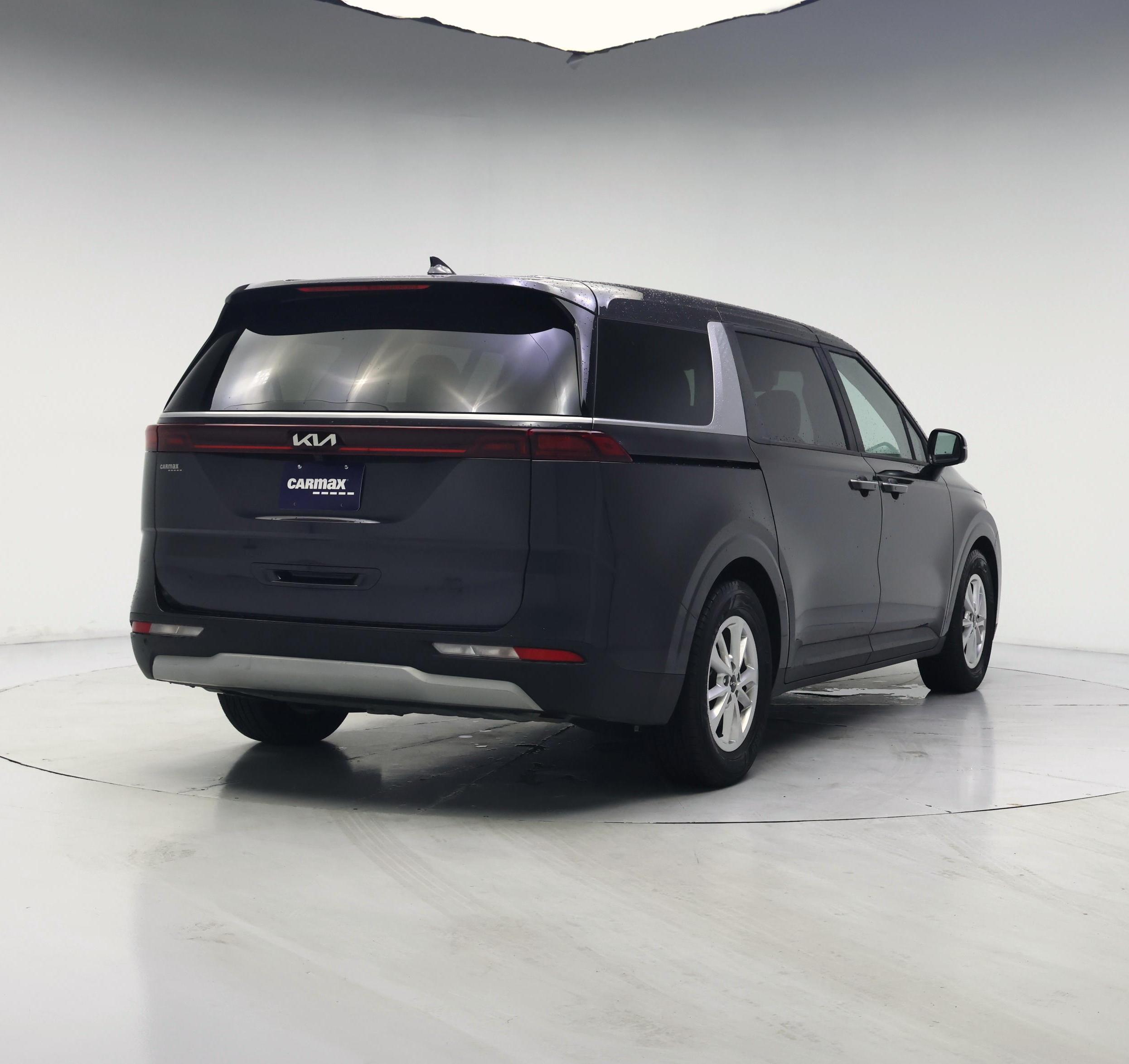 Thumbnail: 2022 Kia Carnival - 8