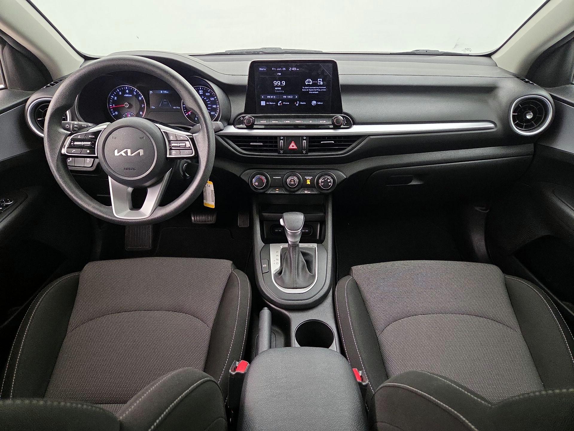 Thumbnail: 2023 Kia Forte - 9