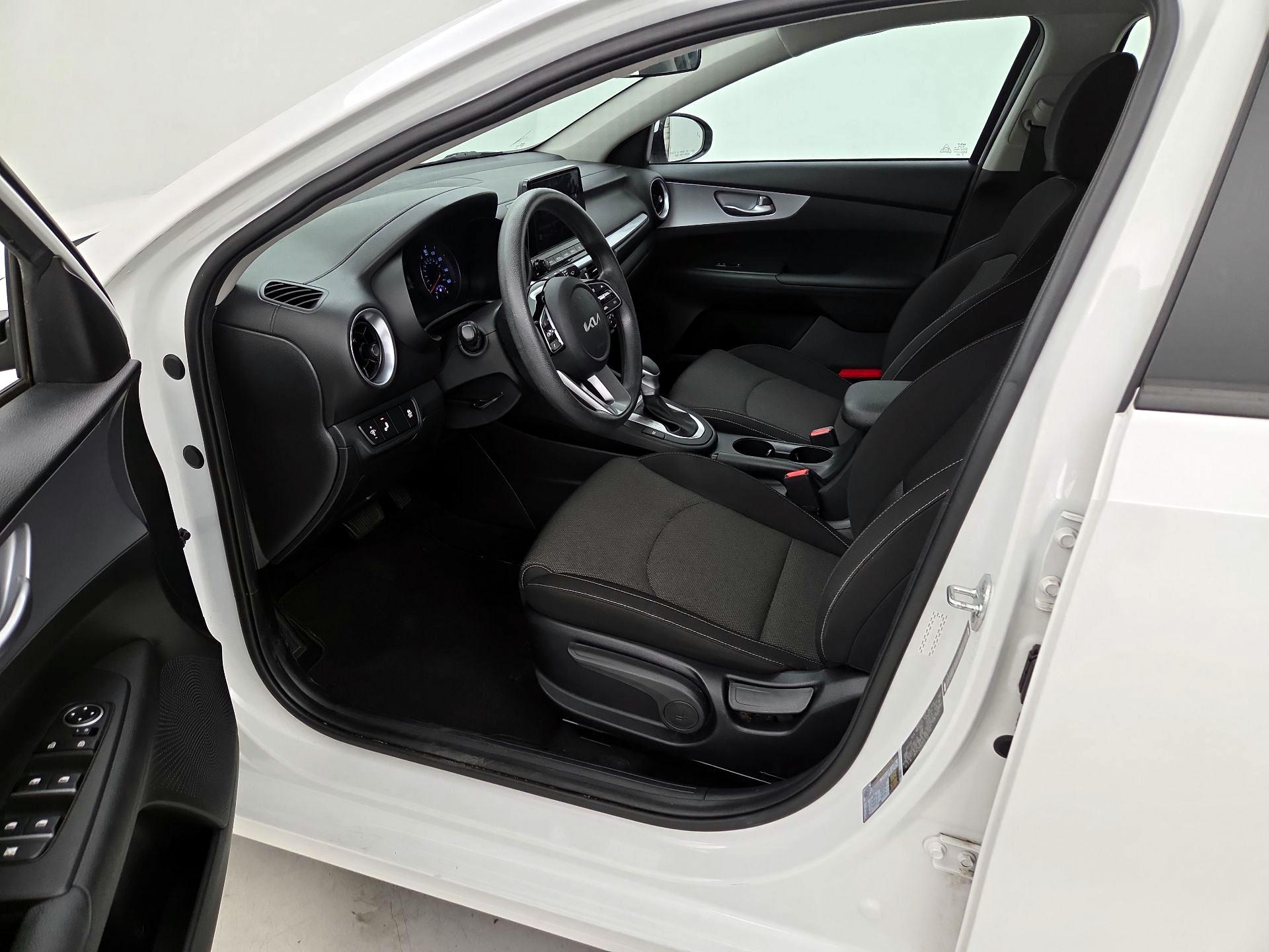 Thumbnail: 2023 Kia Forte - 11