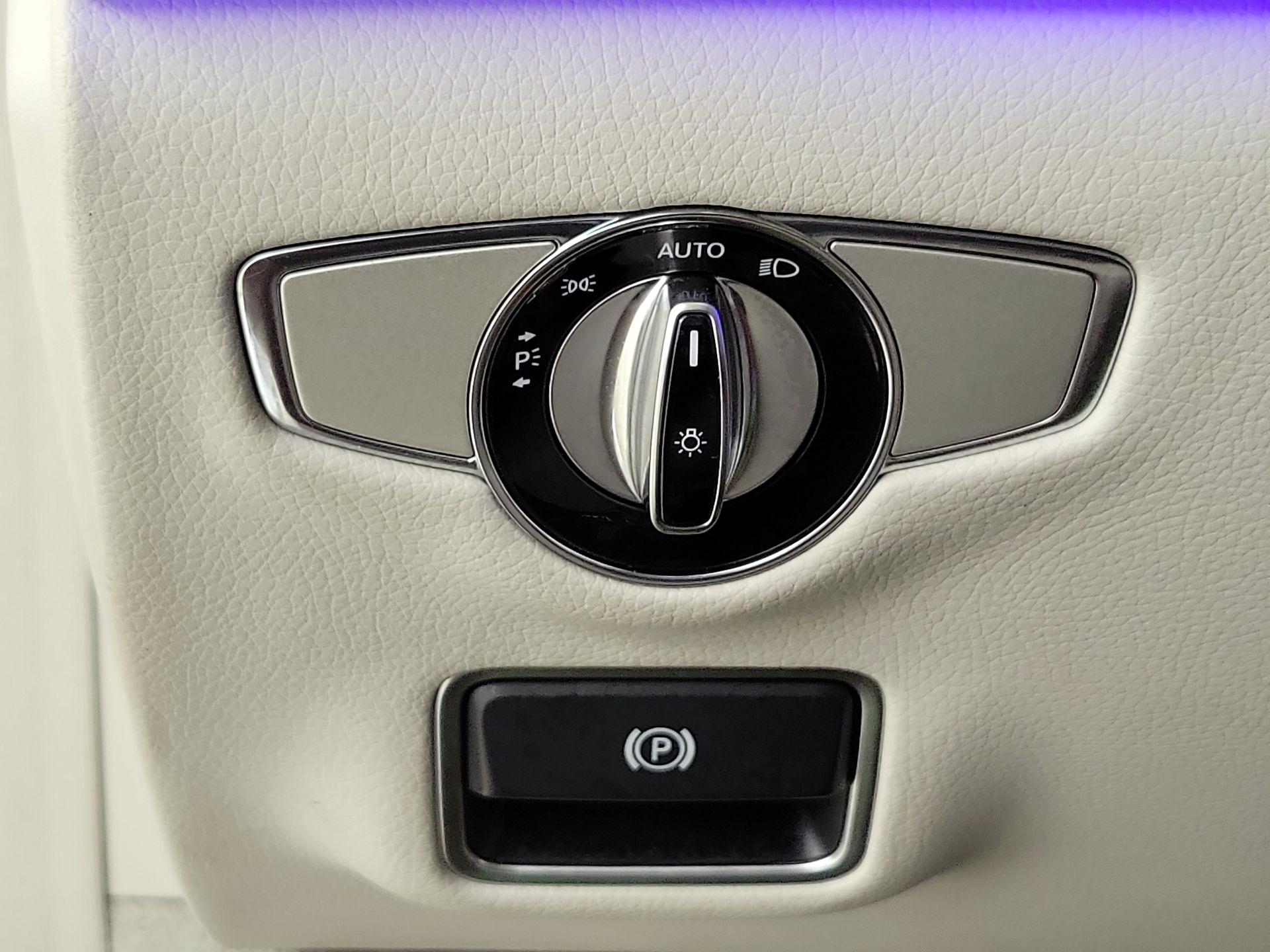 Thumbnail: 2016 Mercedes-Benz S-Class - 13