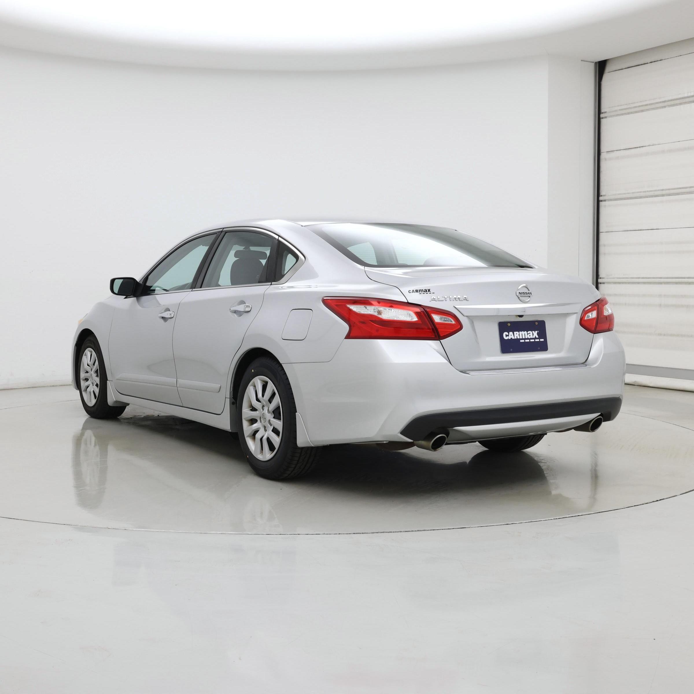 Thumbnail: 2017 Nissan Altima - 2
