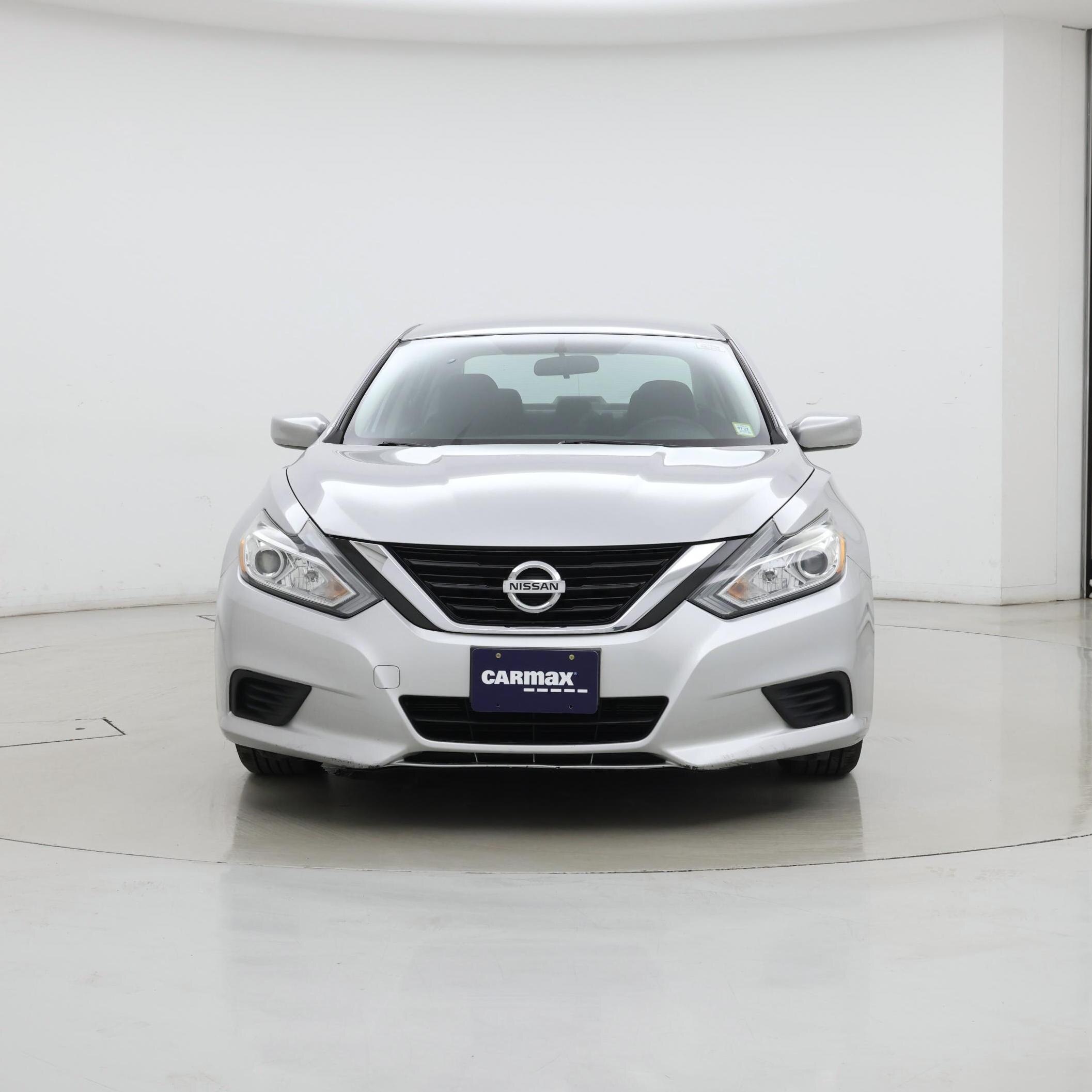 Thumbnail: 2017 Nissan Altima - 5