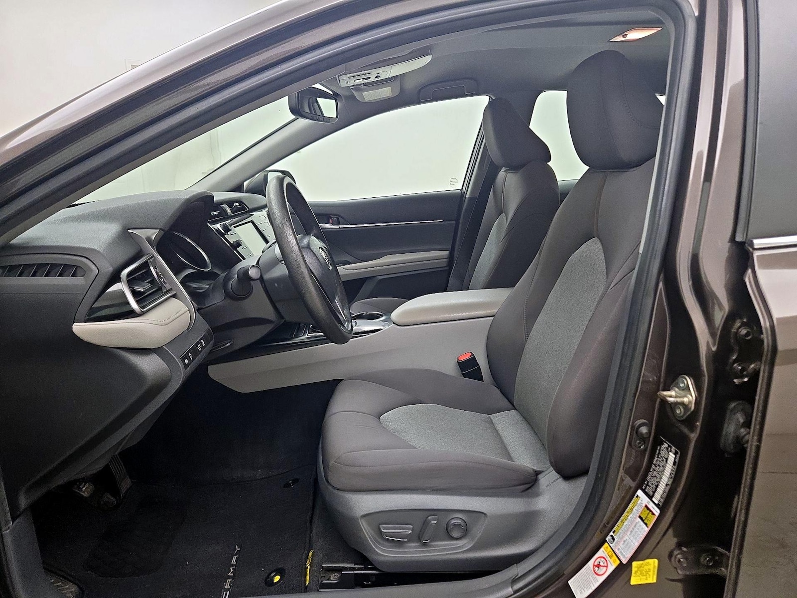 Power Seat(s) & Side Airbags