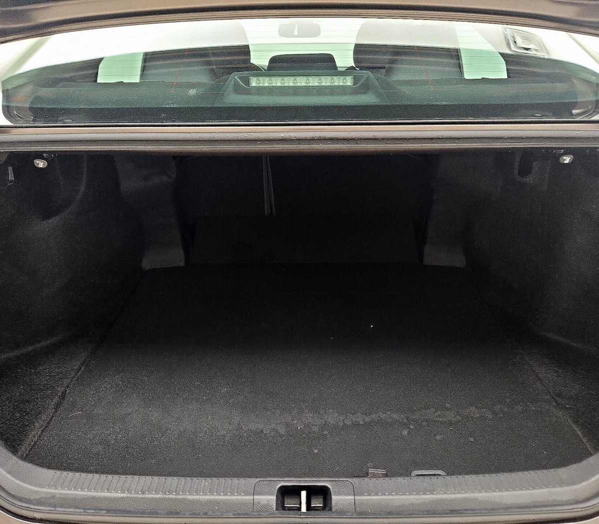 Trunk/Cargo (Seats Up)