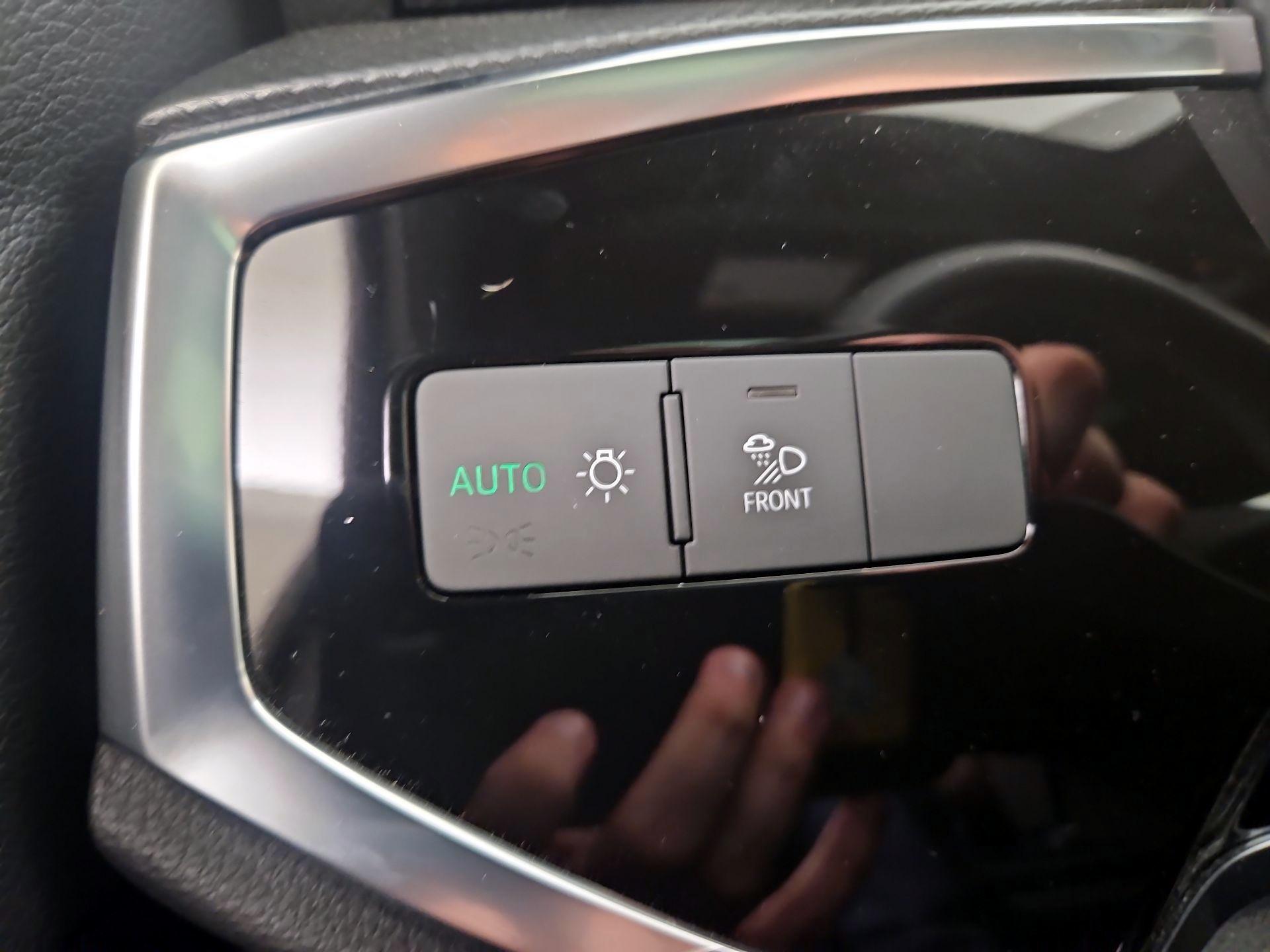 Thumbnail: 2024 Audi Q3 - 13