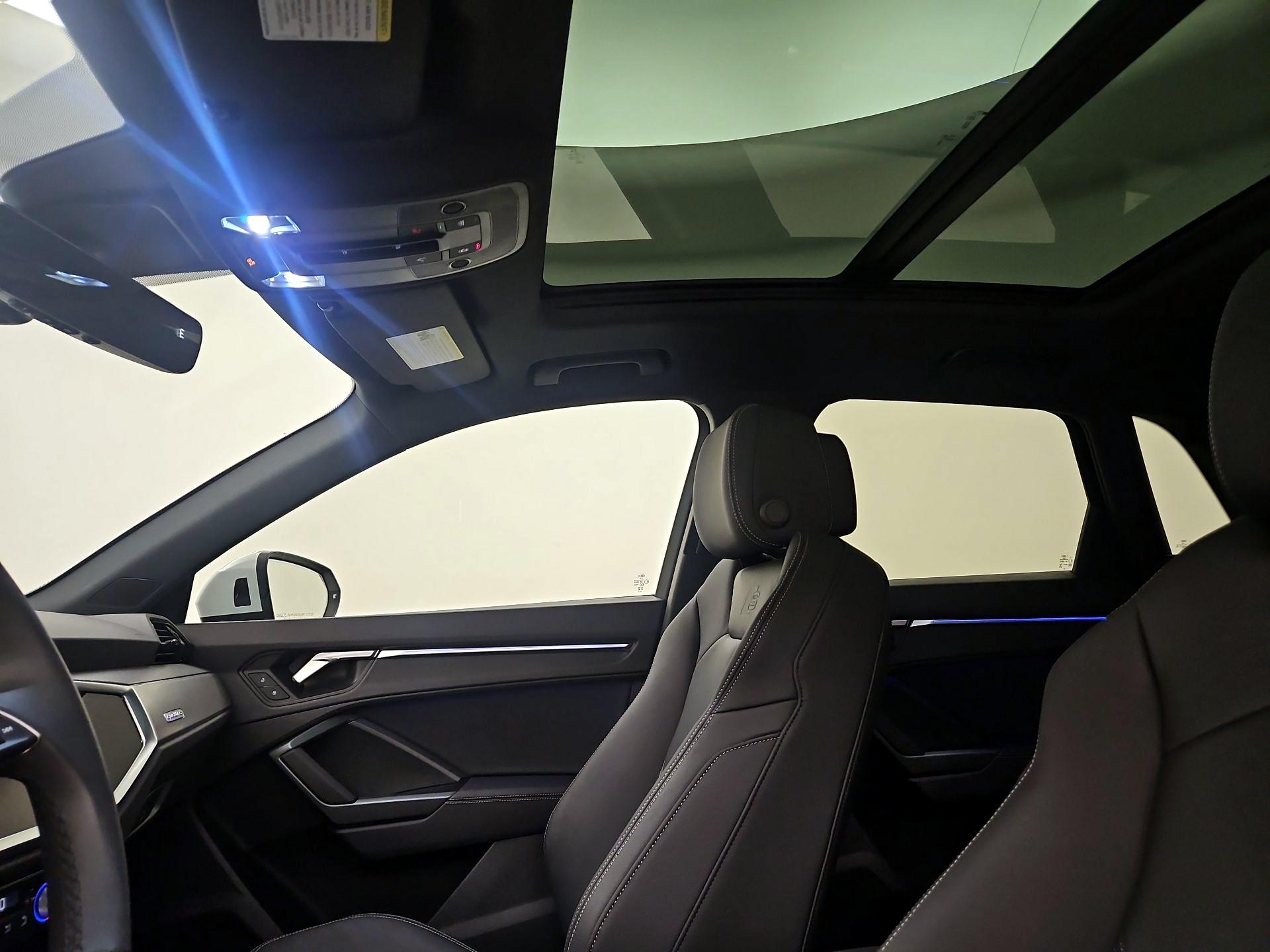 Thumbnail: 2024 Audi Q3 - 19