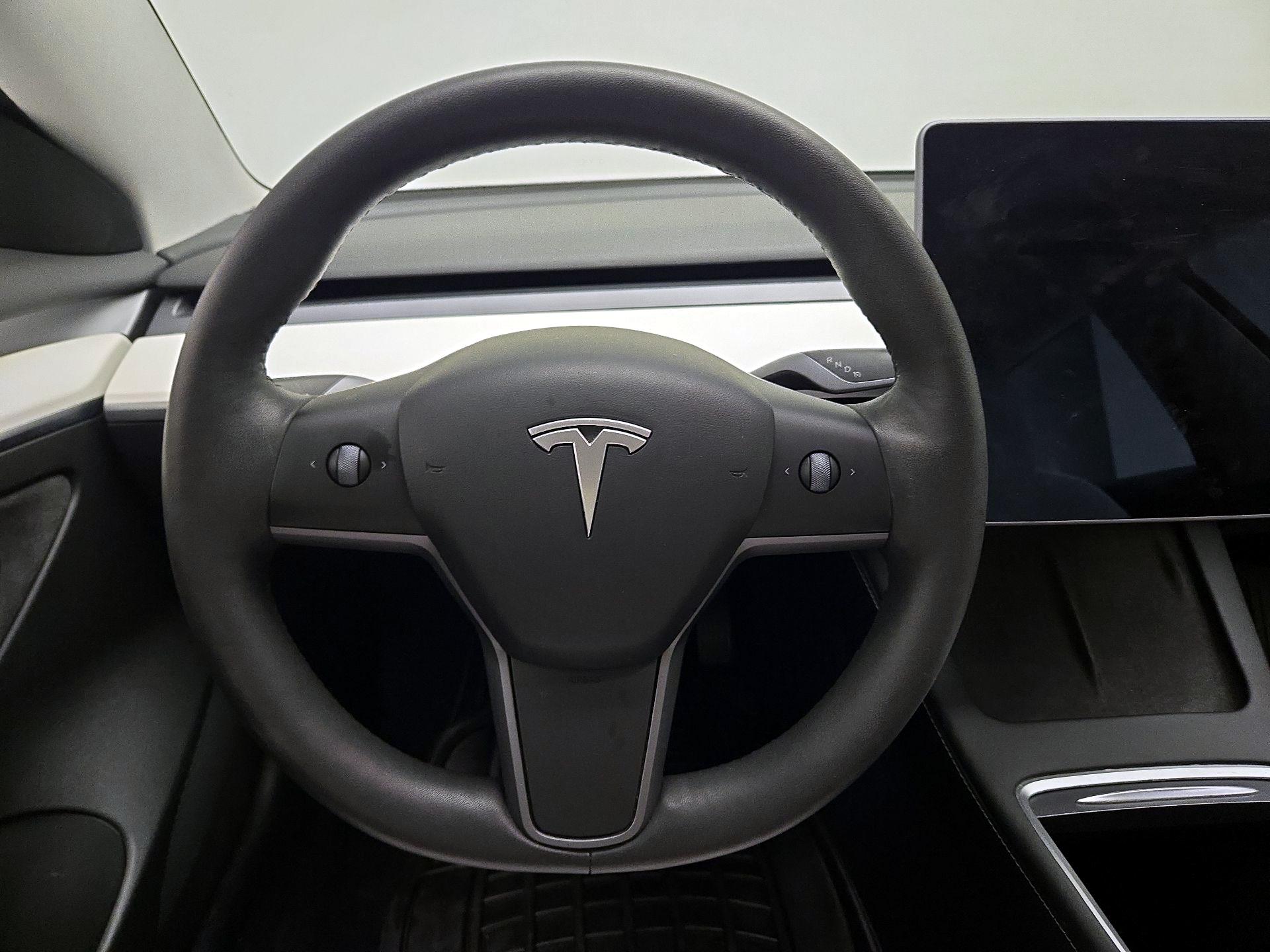 Thumbnail: 2022 Tesla Model 3 - 10