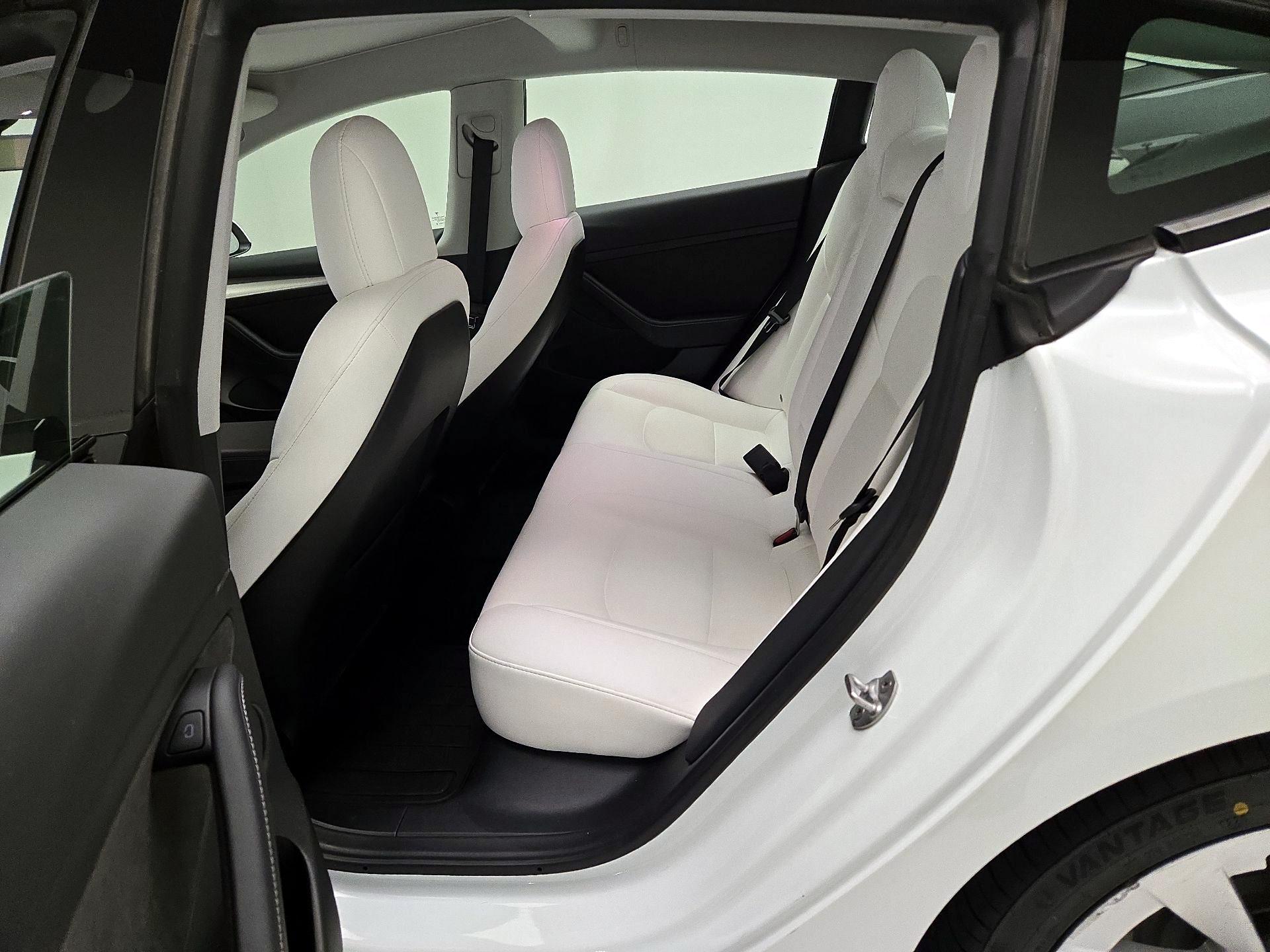 Thumbnail: 2022 Tesla Model 3 - 20