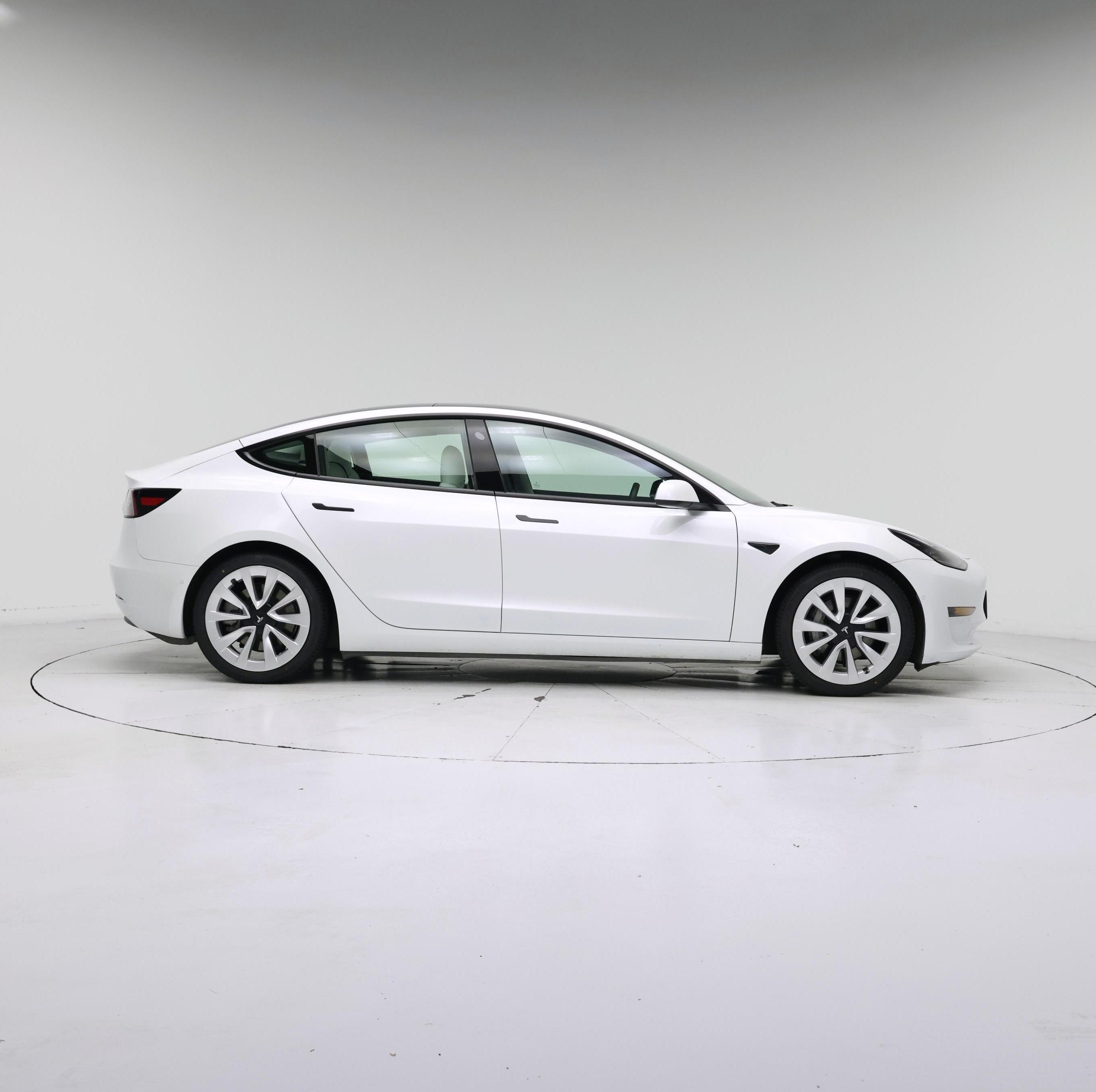 Thumbnail: 2022 Tesla Model 3 - 7