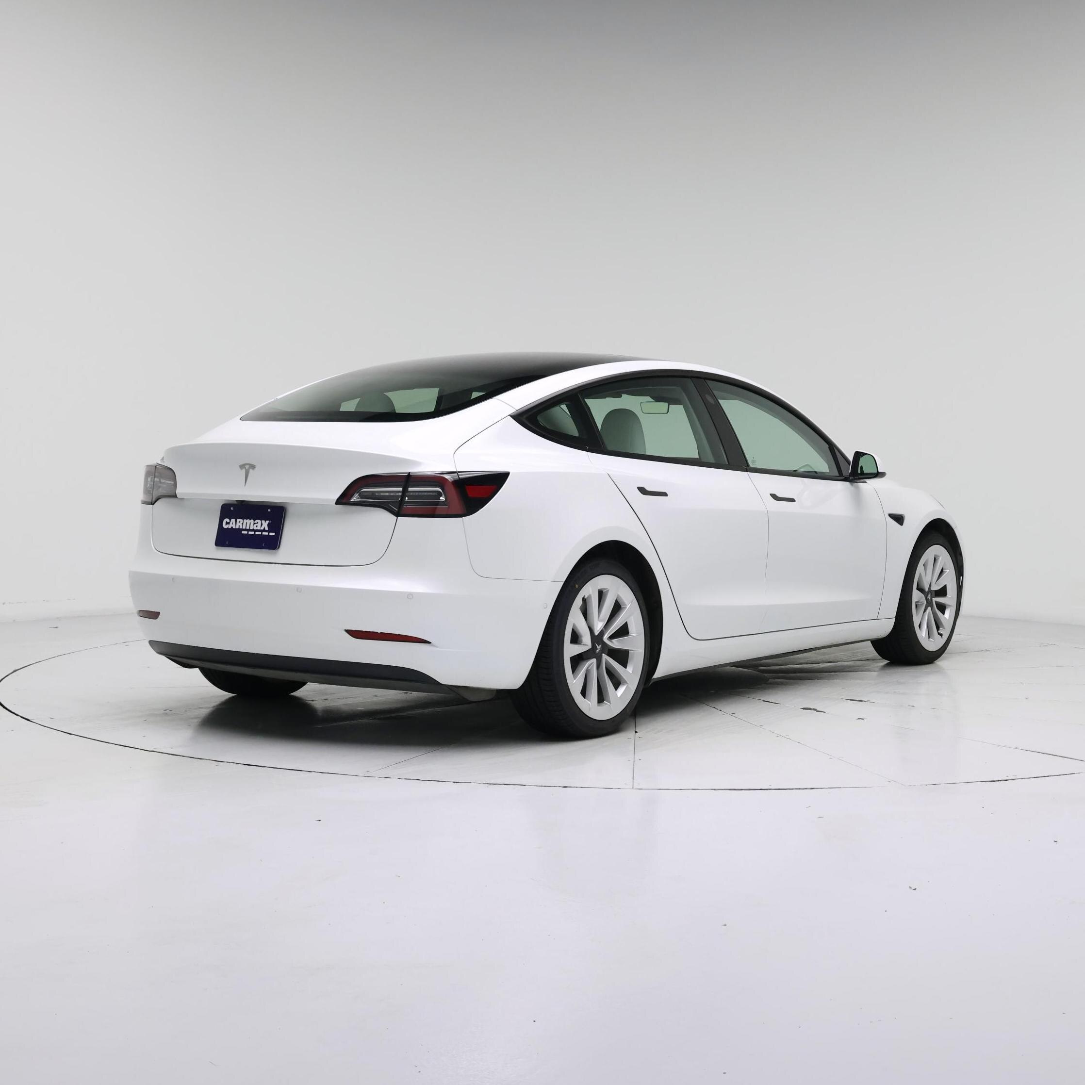 Thumbnail: 2022 Tesla Model 3 - 8