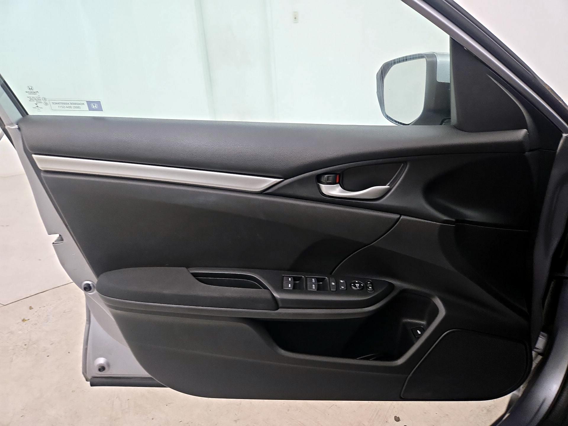 Thumbnail: 2017 Honda Civic - 12