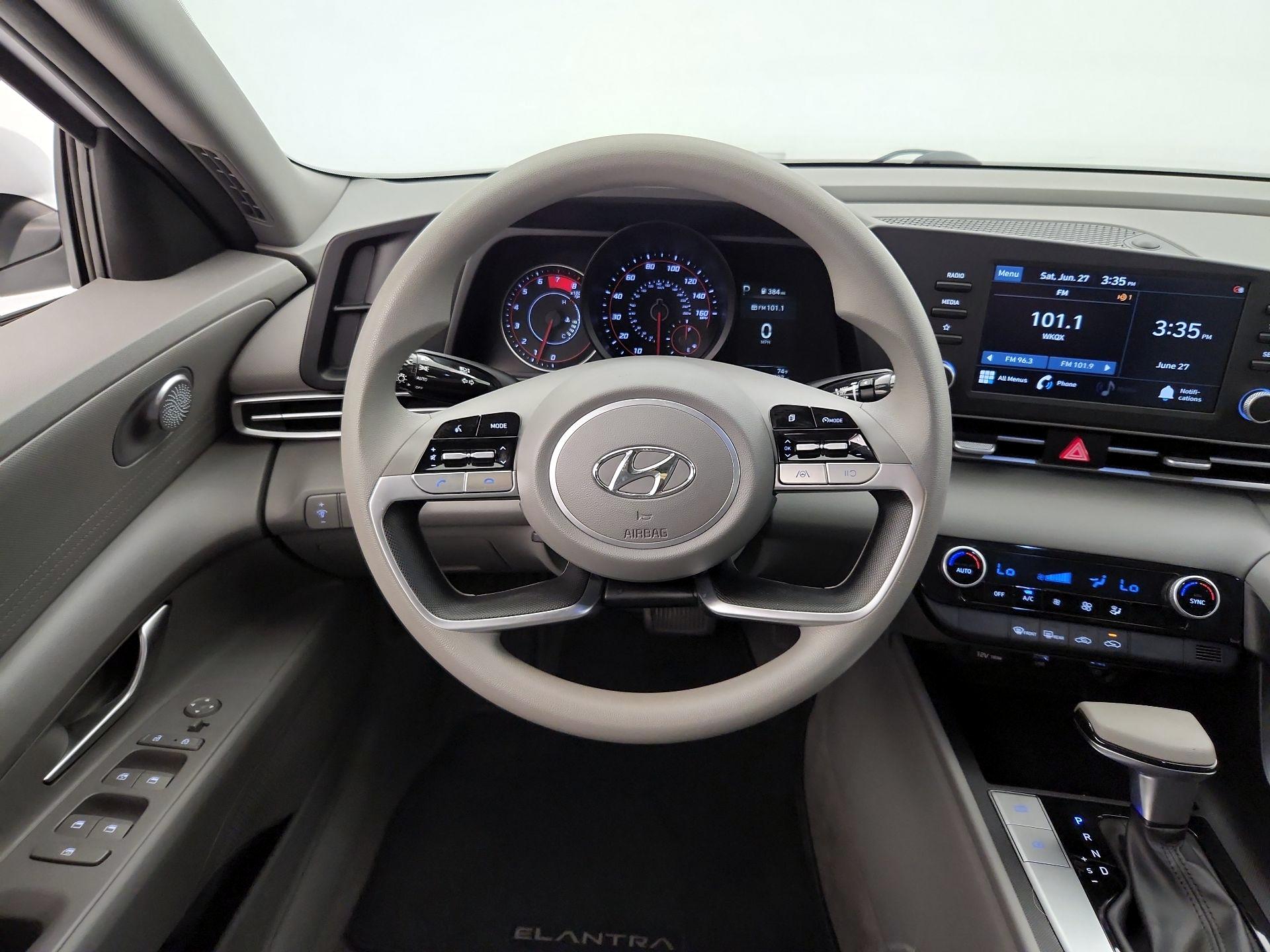 Thumbnail: 2021 Hyundai Elantra - 10