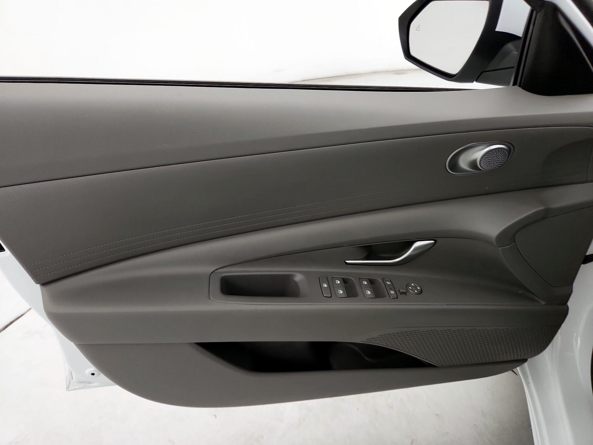 Thumbnail: 2021 Hyundai Elantra - 12