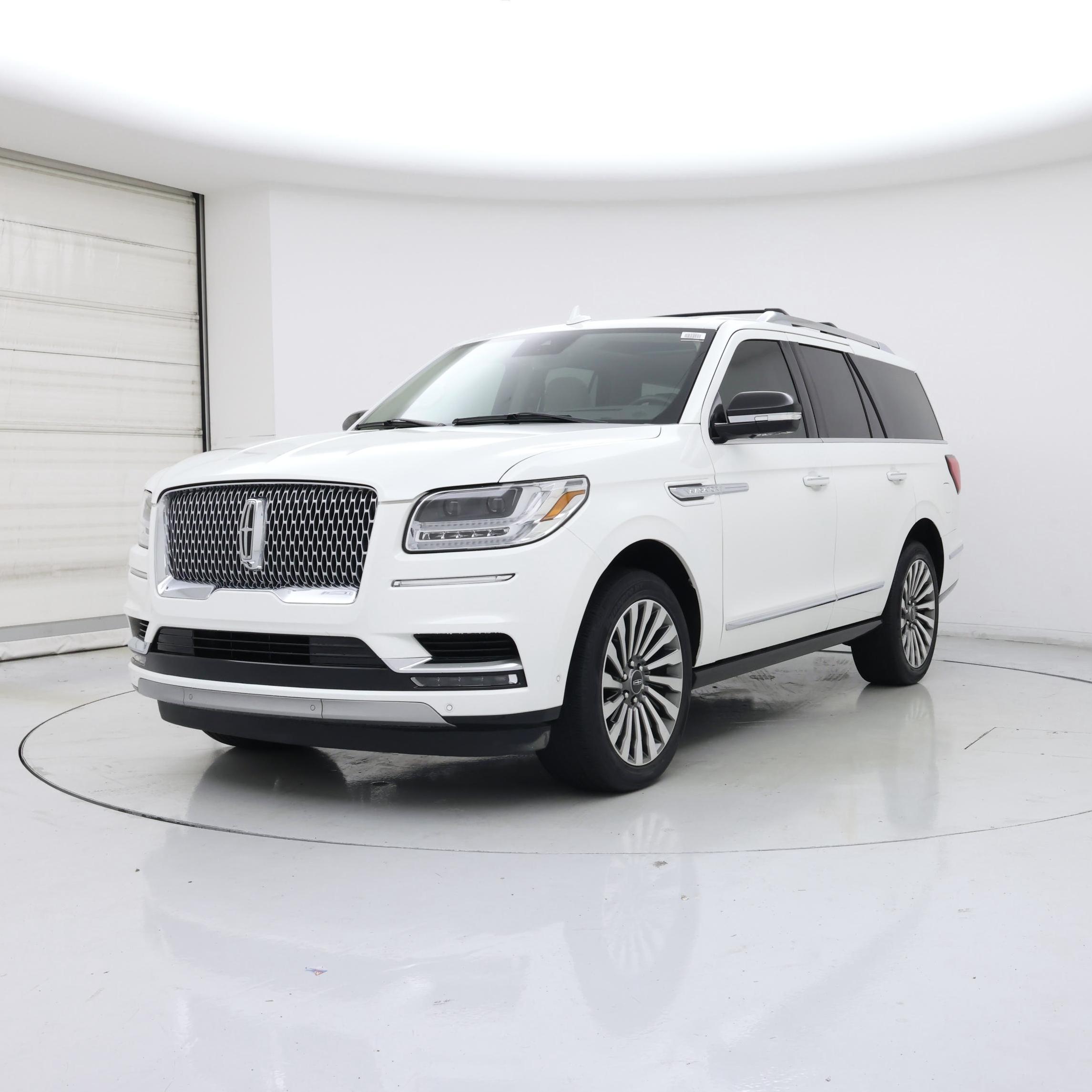 Thumbnail: 2020 Lincoln Navigator - 4