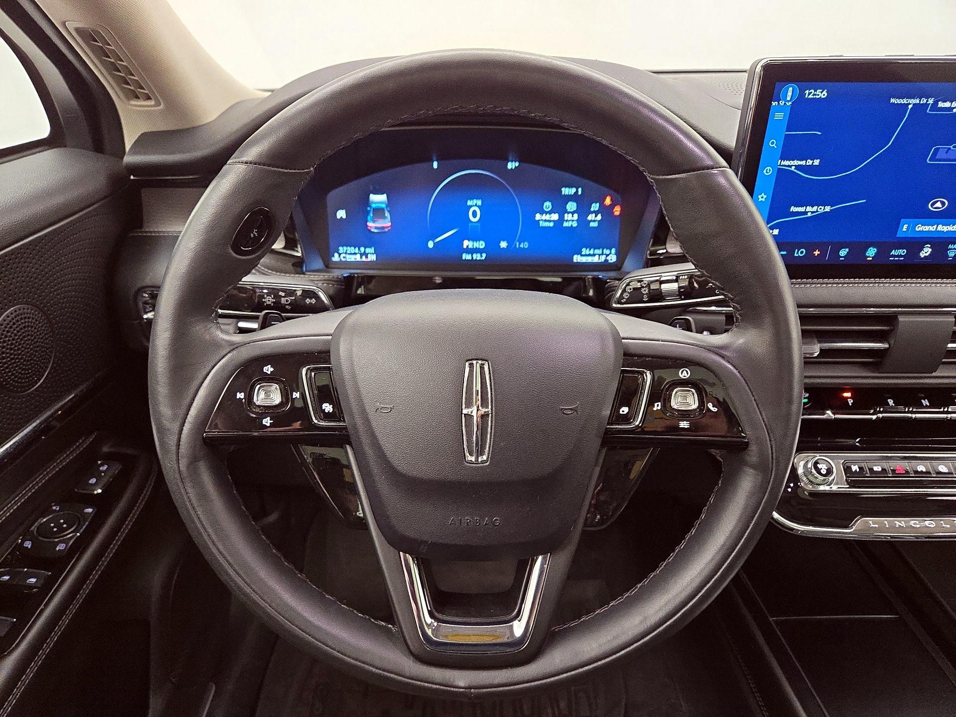Thumbnail: 2023 Lincoln Corsair - 10