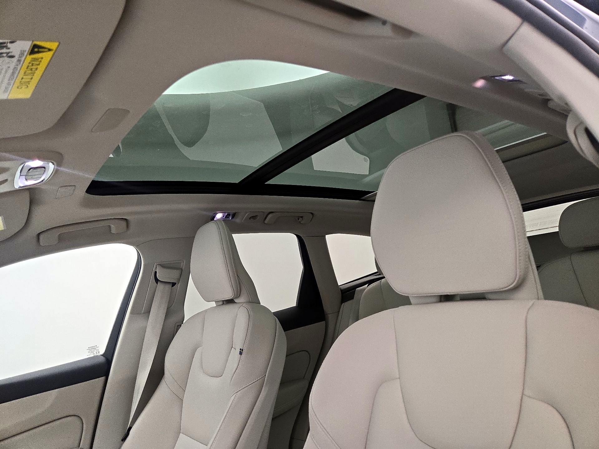 Thumbnail: 2020 Volvo XC60 - 20