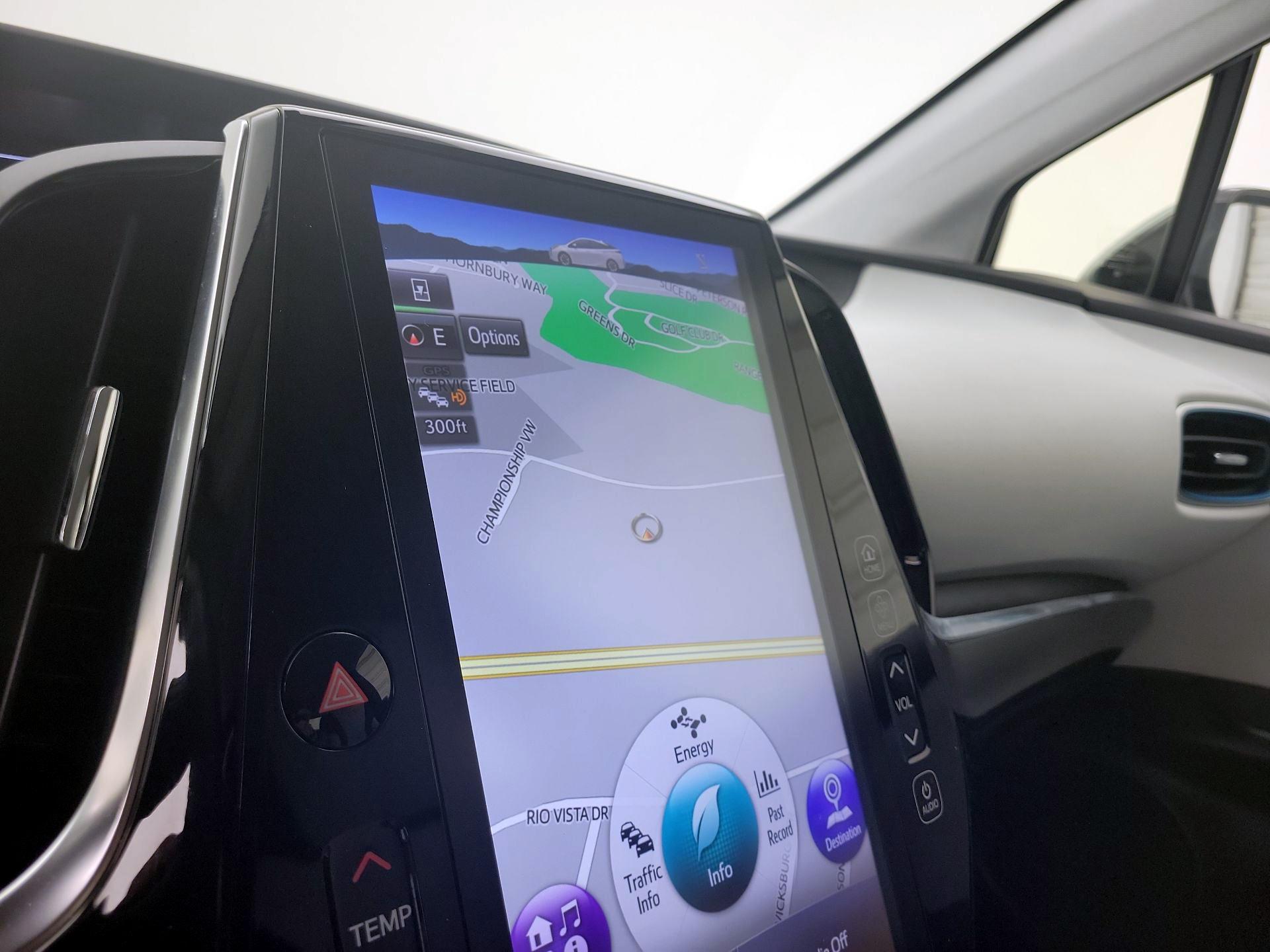 Thumbnail: 2018 Toyota Prius - 14
